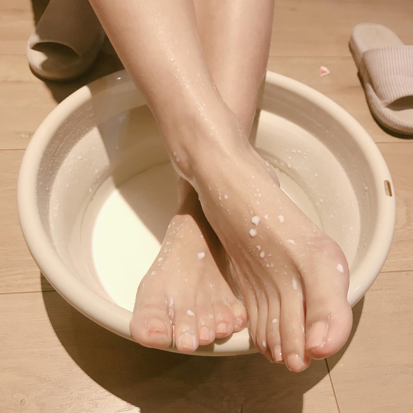 图片[46]-网紅Coser@安乔乔儿(Nia乔乔) 牛奶洗脚[102P] – 速更版-美库