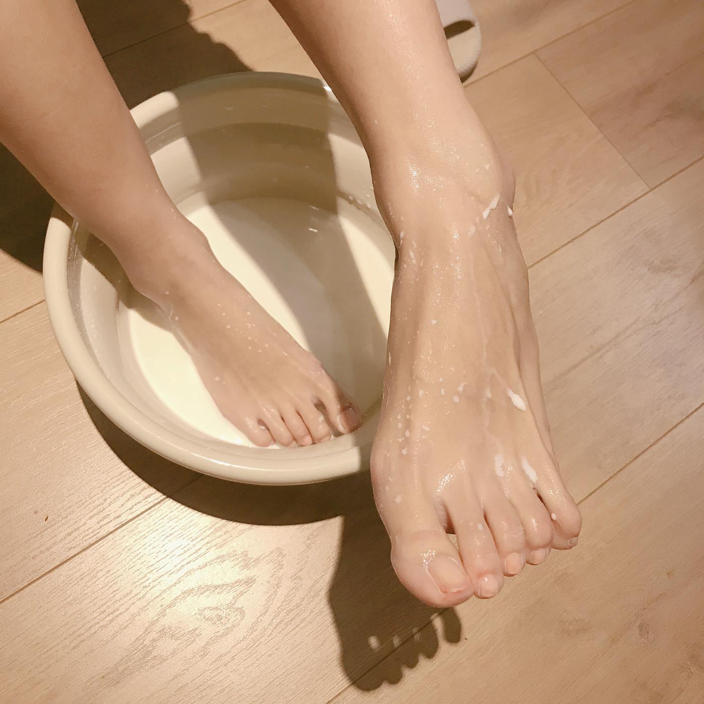 图片[53]-网紅Coser@安乔乔儿(Nia乔乔) 牛奶洗脚[102P] – 速更版-美库