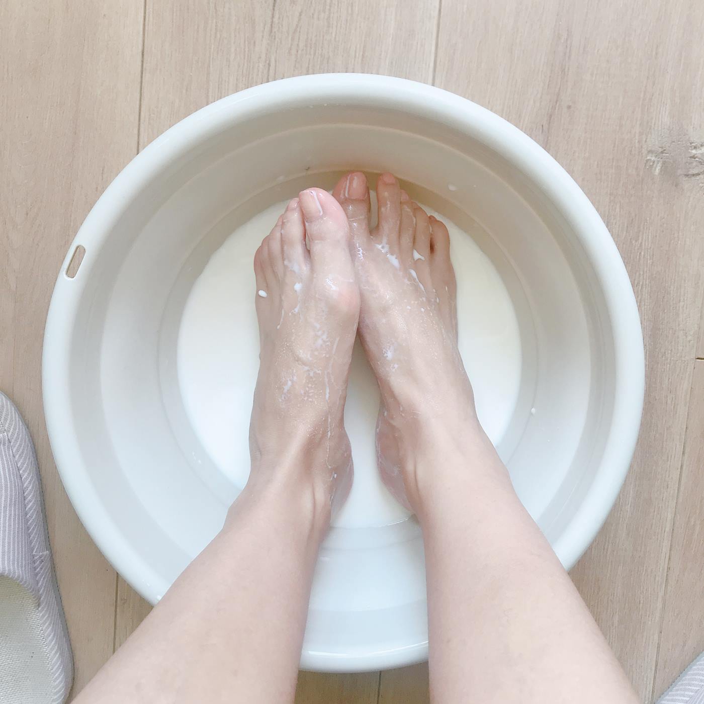 图片[57]-网紅Coser@安乔乔儿(Nia乔乔) 牛奶洗脚[102P] – 速更版-美库