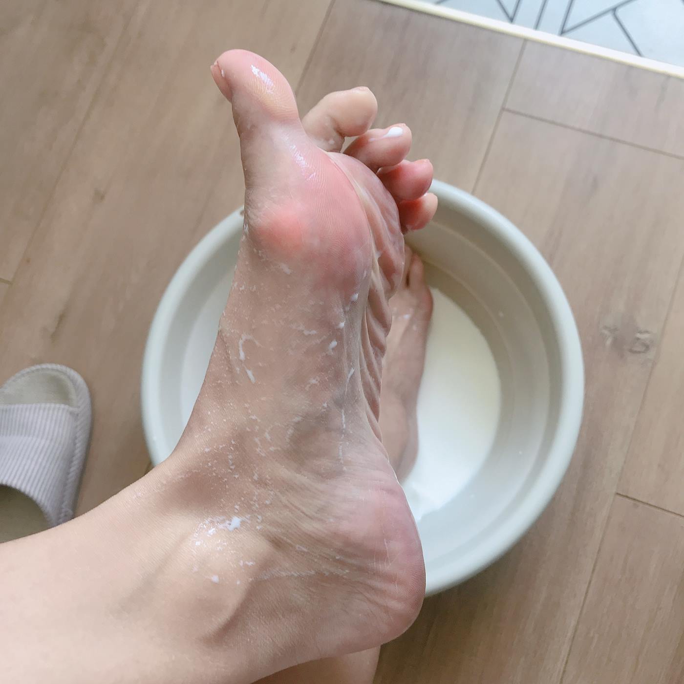 图片[61]-网紅Coser@安乔乔儿(Nia乔乔) 牛奶洗脚[102P] – 速更版-美库