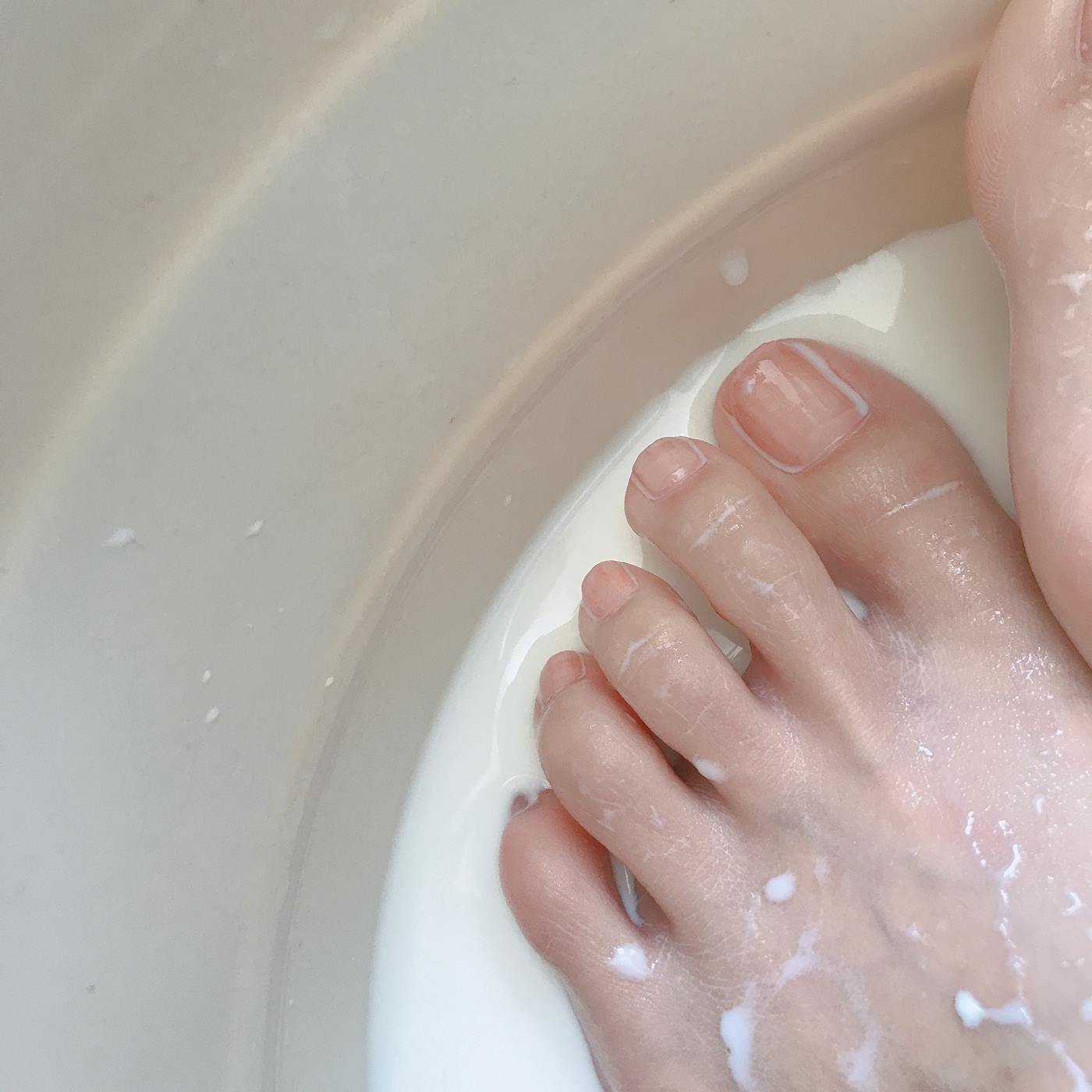 图片[84]-网紅Coser@安乔乔儿(Nia乔乔) 牛奶洗脚[102P] – 速更版-美库