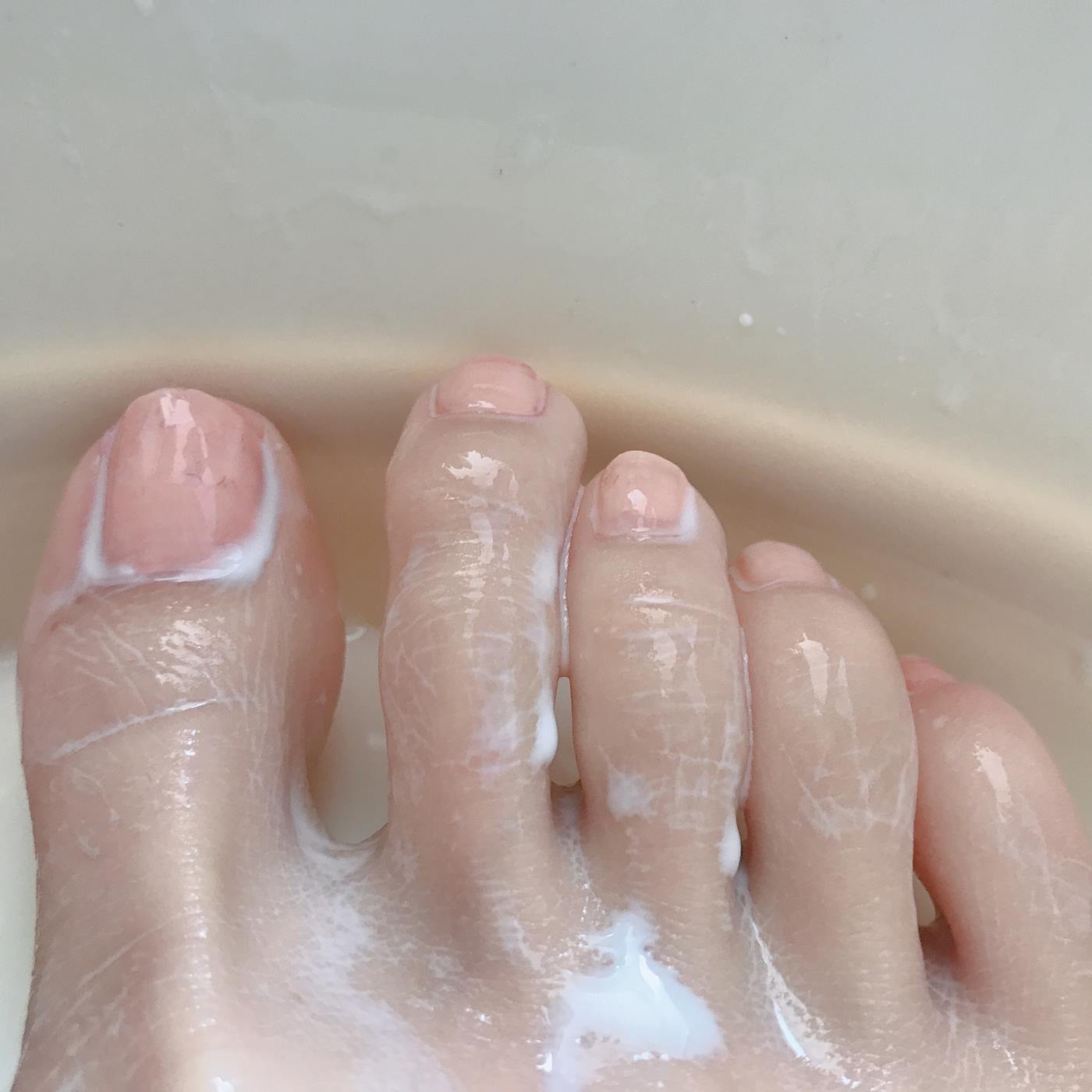 图片[85]-网紅Coser@安乔乔儿(Nia乔乔) 牛奶洗脚[102P] – 速更版-美库