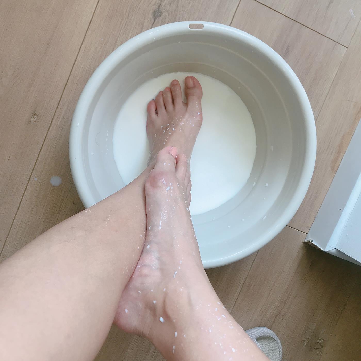 图片[92]-网紅Coser@安乔乔儿(Nia乔乔) 牛奶洗脚[102P] – 速更版-美库