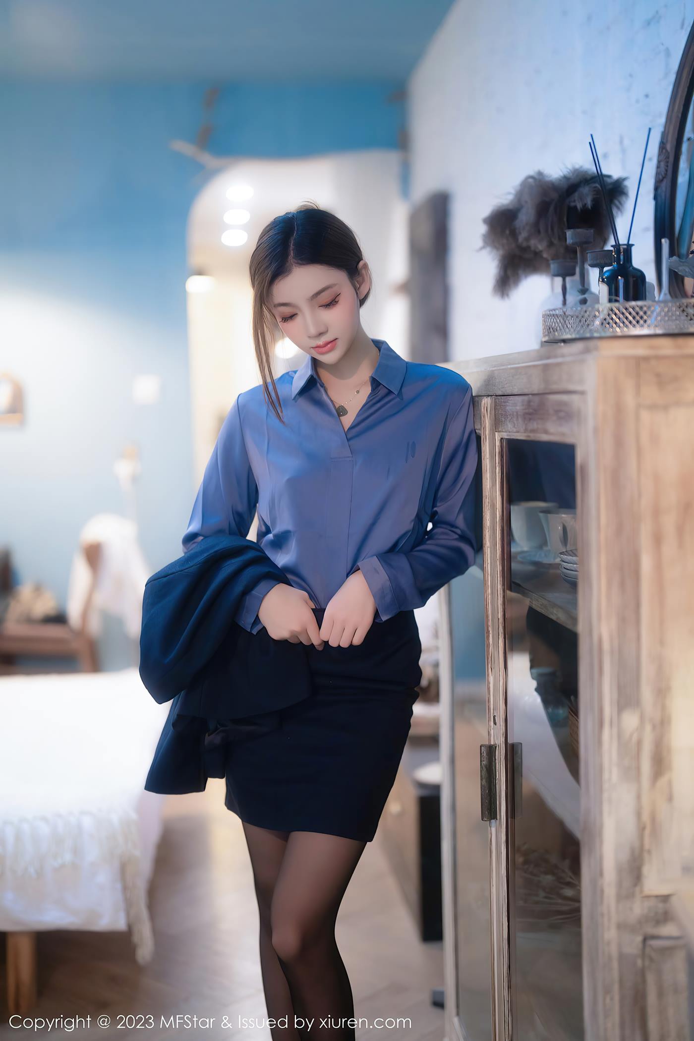 图片[23]-[MFStar模范学院] 2023.04.18 VOL.610 加朵babe 短裙美腿[27P] – 速更版-美库