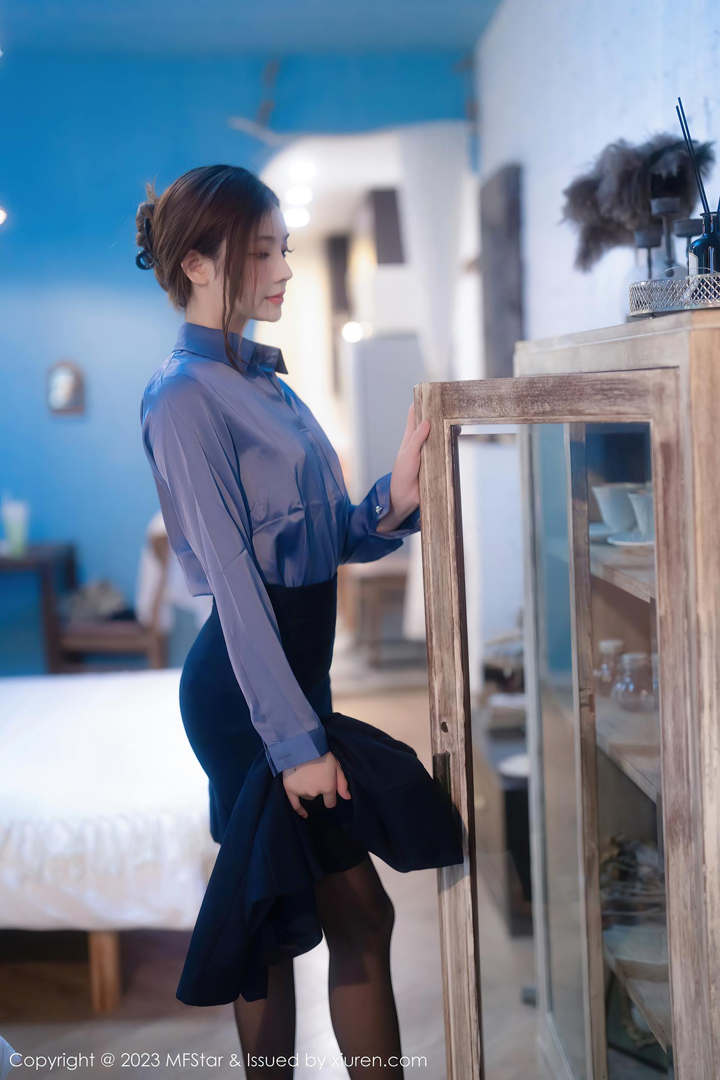 图片[24]-[MFStar模范学院] 2023.04.18 VOL.610 加朵babe 短裙美腿[27P] – 速更版-美库