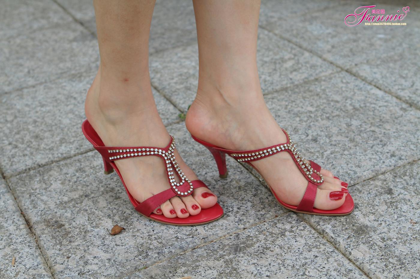 图片[40]-Fannie芬妮每足园 No.069 炽红莲高跟裸足2[48P] – 速更版-美库