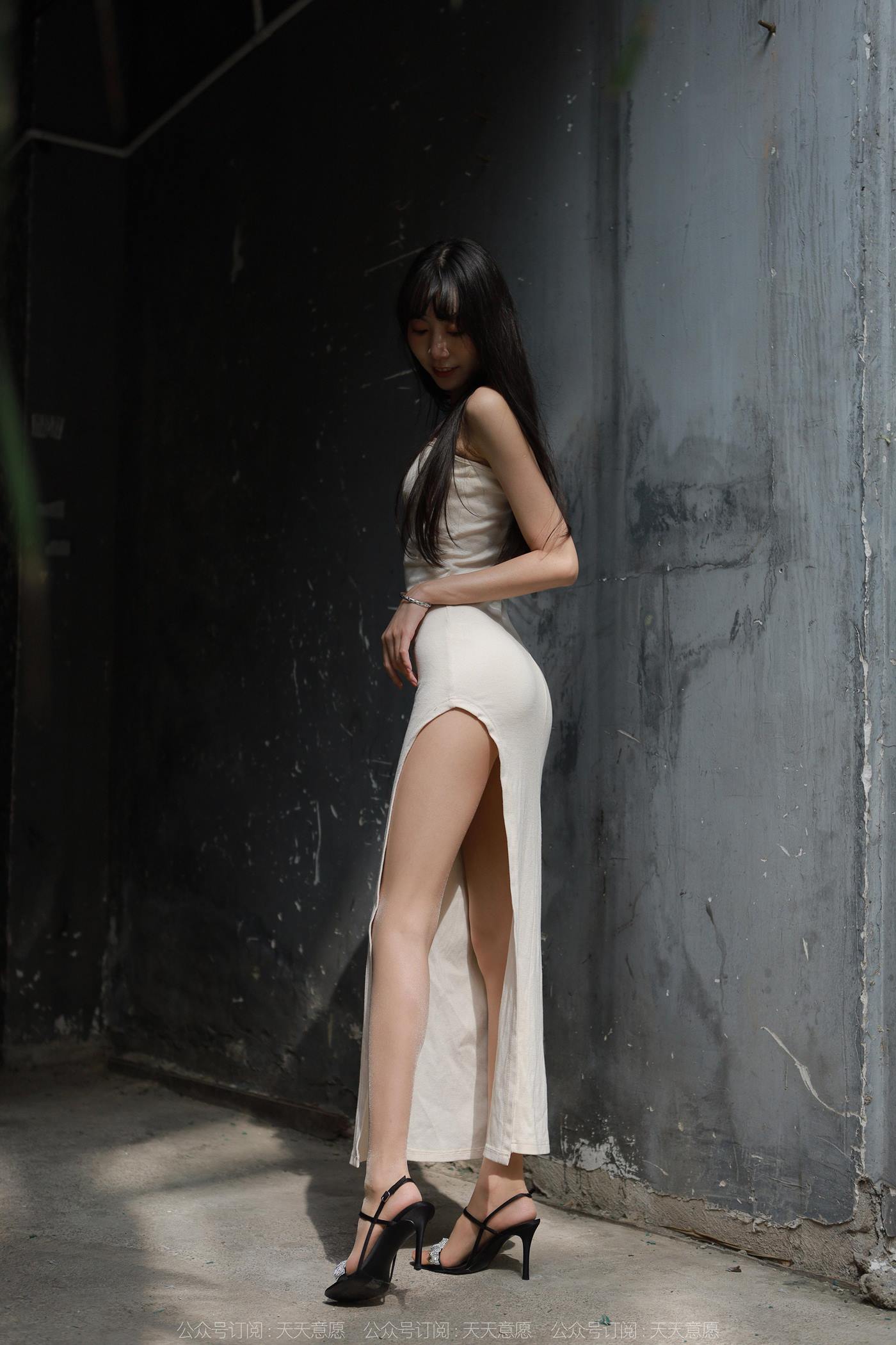 图片[23]-[IESS异思趣向] 2022.11.08 丝享家1262：团团《高叉长腿》[88P] – 速更版-美库