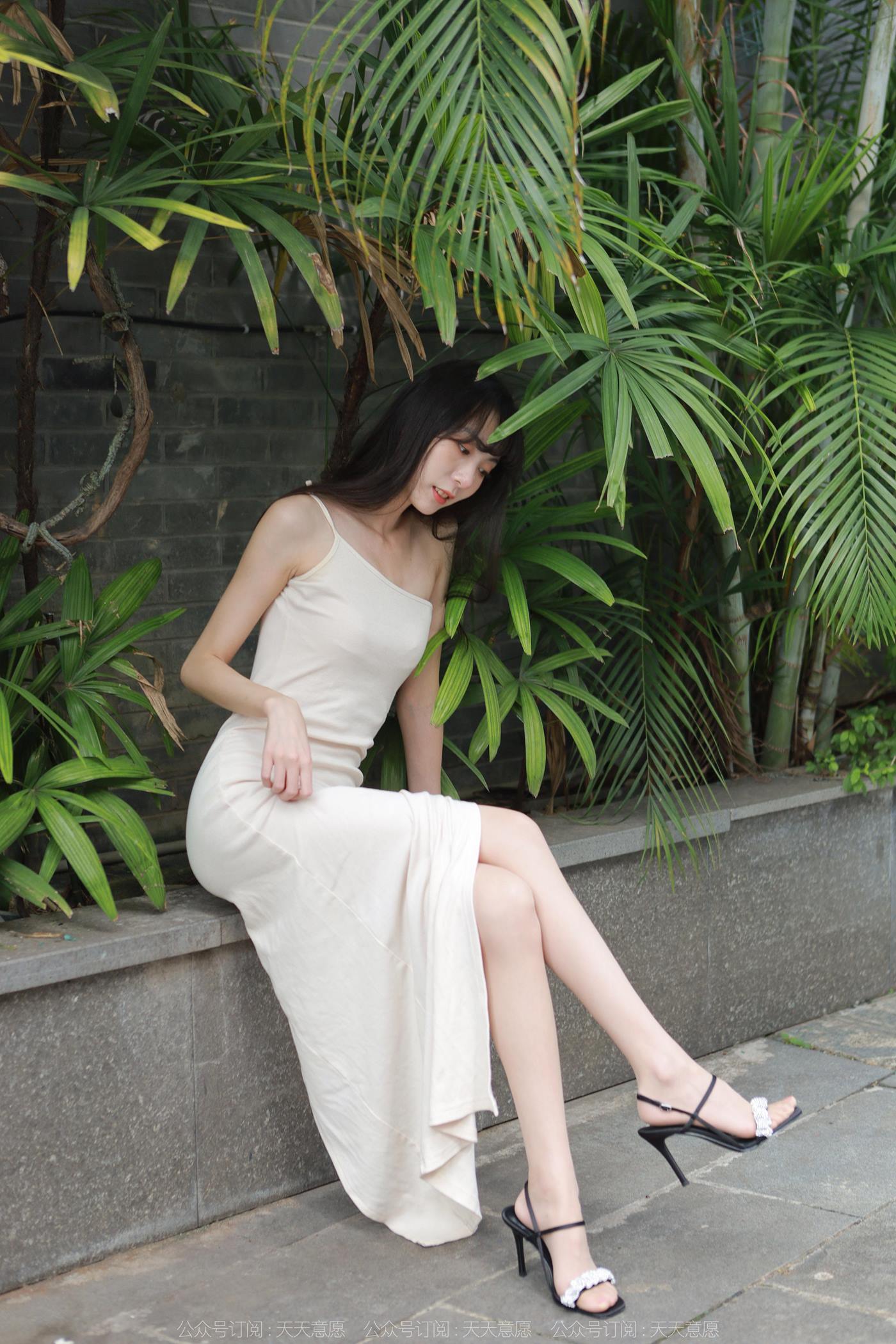 图片[36]-[IESS异思趣向] 2022.11.08 丝享家1262：团团《高叉长腿》[88P] – 速更版-美库