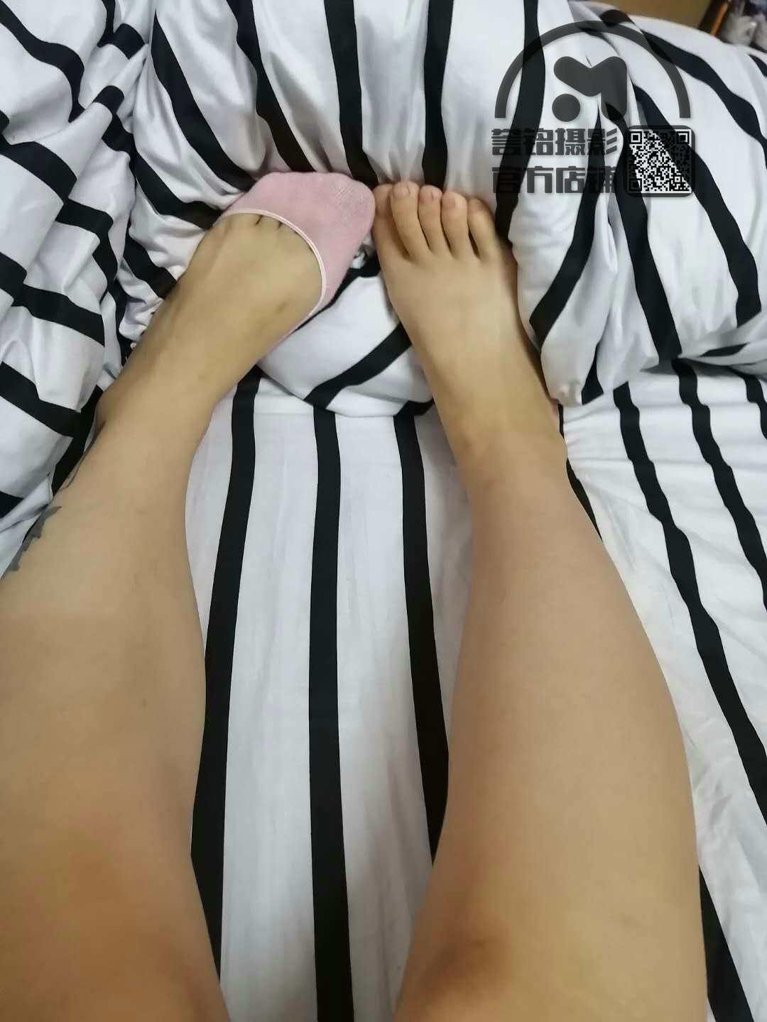 图片[27]-[誉铭传媒]袜足摄影 2020年《10月 幕后作品》[51P] – 速更版-美库