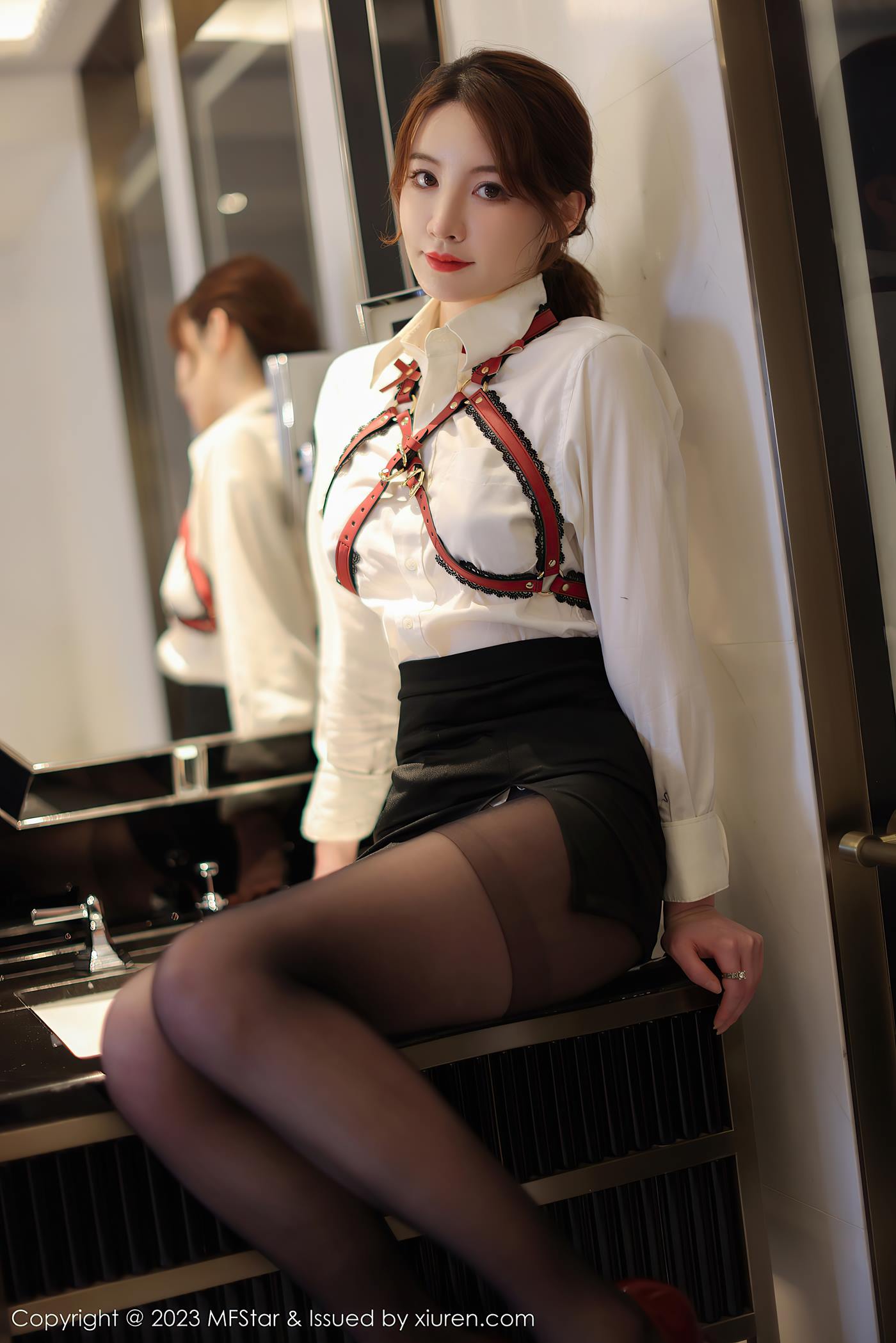 图片[36]-[MFStar模范学院] 2023.05.04 VOL.615 yoo优优 黑丝美臀[39P] – 速更版-美库