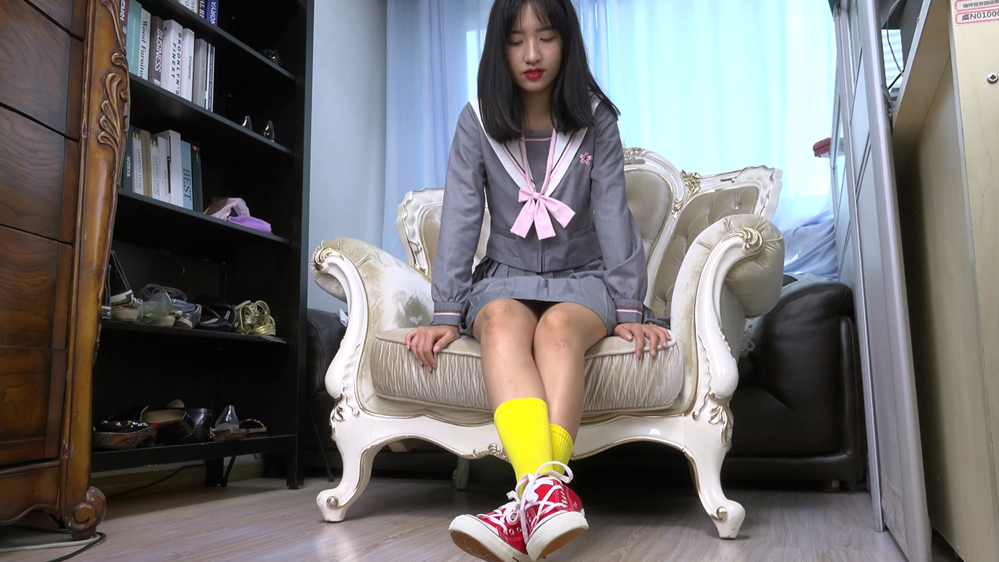 图片[44]-[Sexy Asian Girls Feet]NO.054 雪菲脱掉帆布鞋把脚纹路给你看[227P] – 速更版-美库