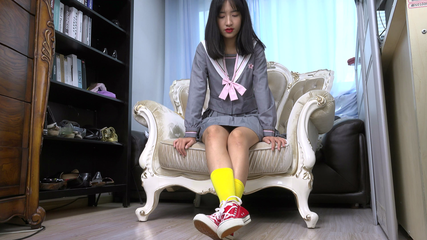 图片[45]-[Sexy Asian Girls Feet]NO.054 雪菲脱掉帆布鞋把脚纹路给你看[227P] – 速更版-美库