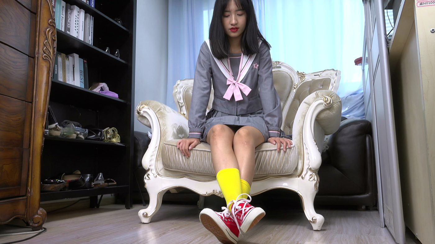 图片[46]-[Sexy Asian Girls Feet]NO.054 雪菲脱掉帆布鞋把脚纹路给你看[227P] – 速更版-美库