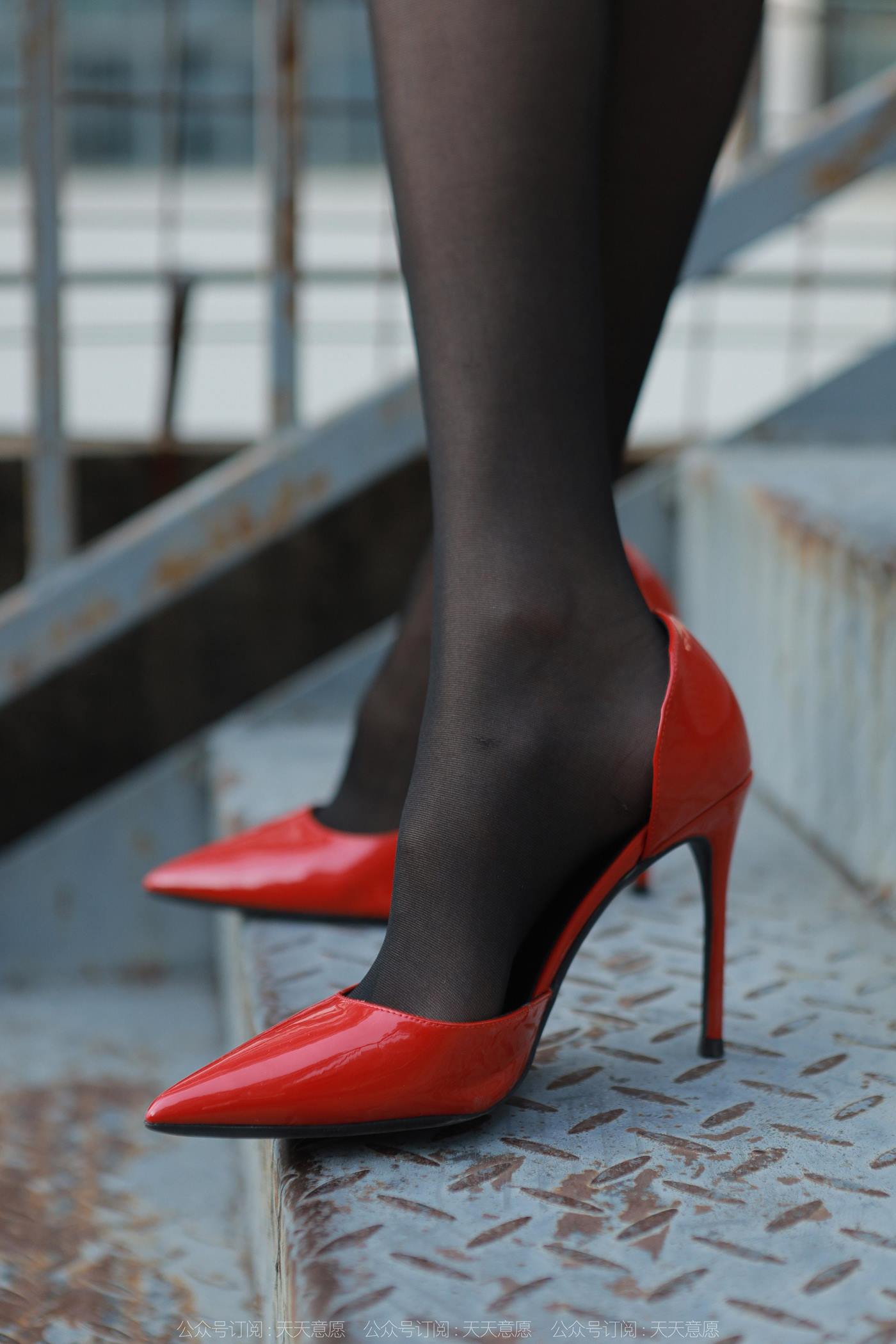 图片[14]-[IESS异思趣向] 2022.11.16 丝享家1270：团团《长腿红高跟》[83P] – 速更版-美库