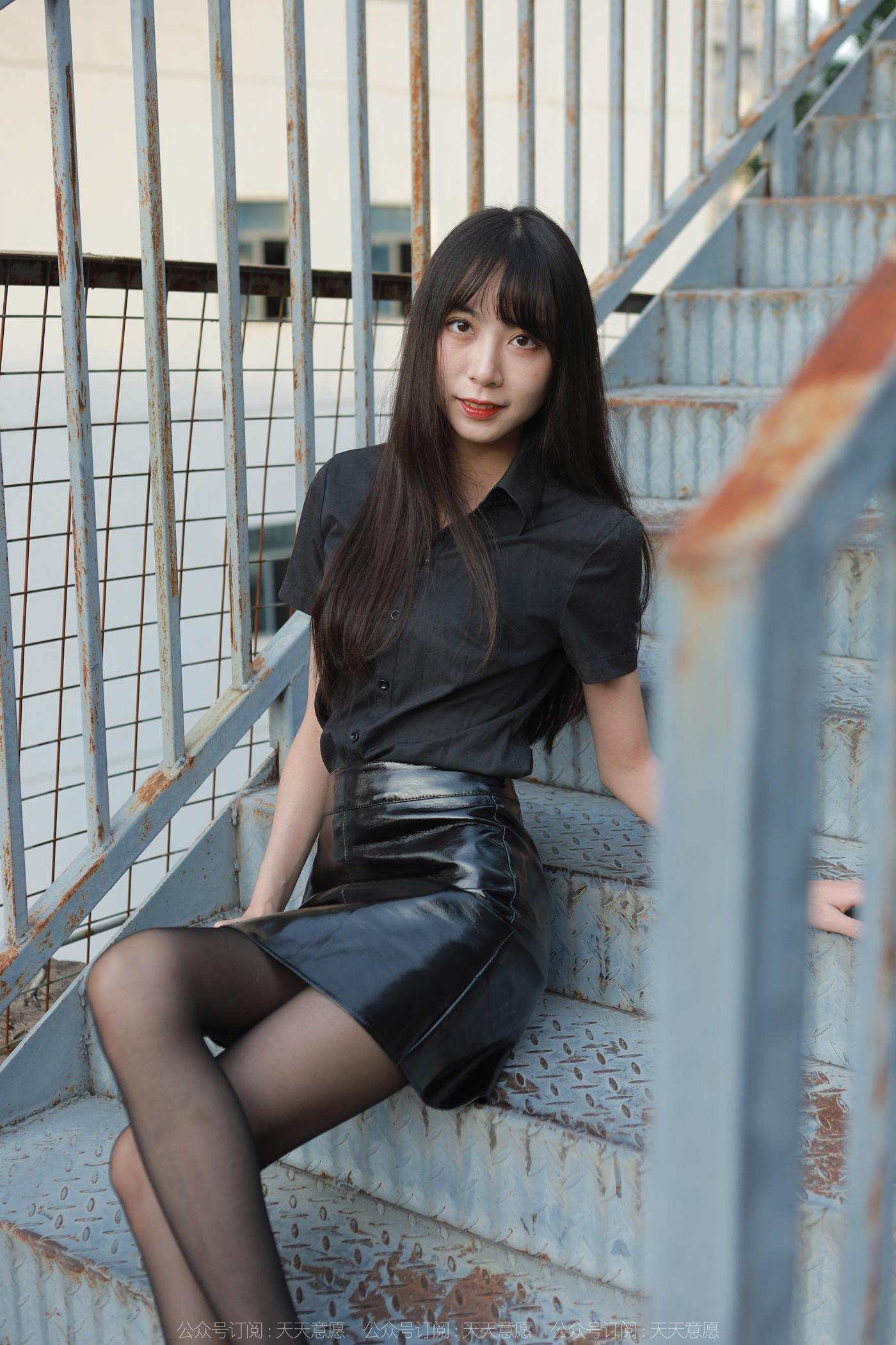 图片[22]-[IESS异思趣向] 2022.11.16 丝享家1270：团团《长腿红高跟》[83P] – 速更版-美库