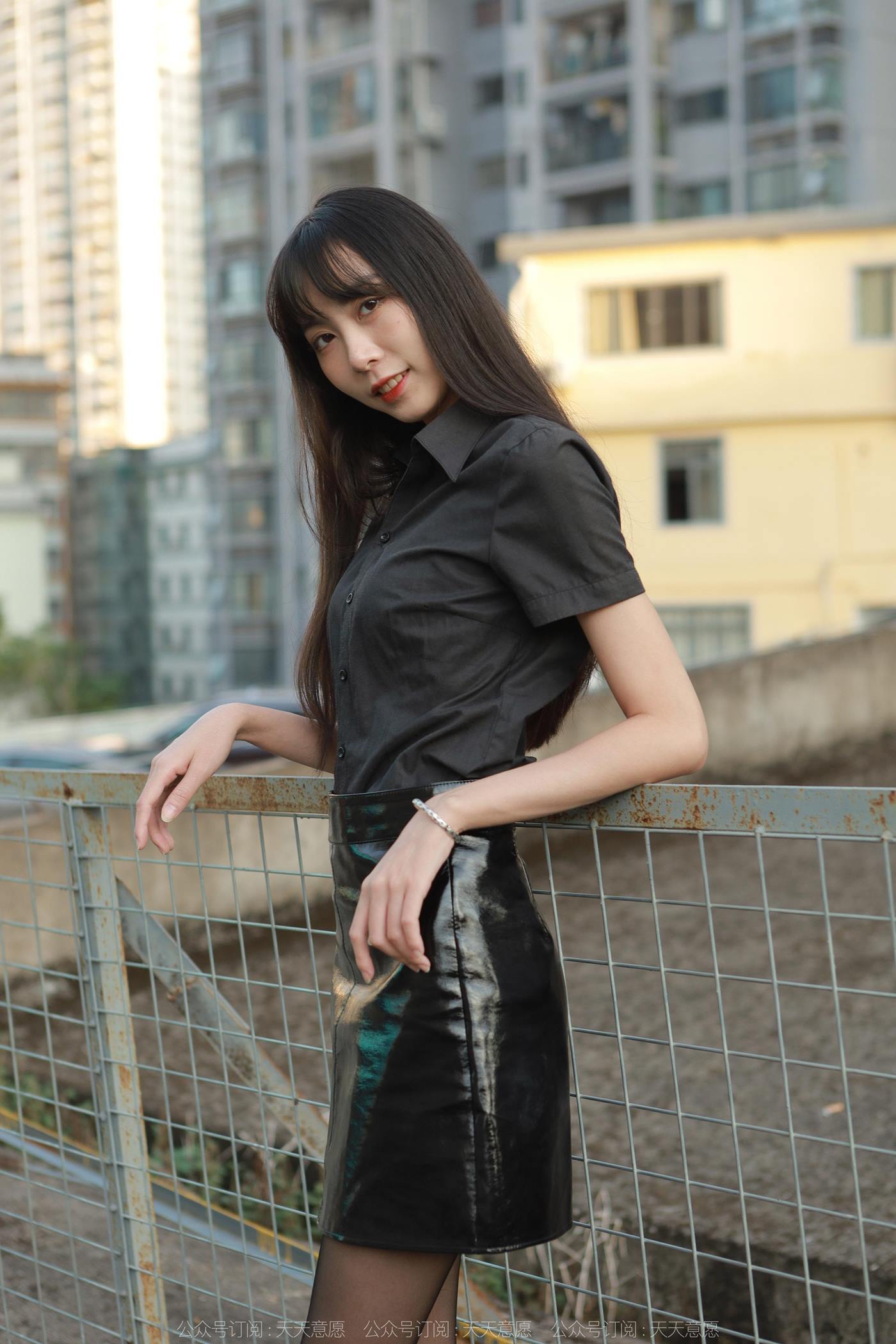 图片[53]-[IESS异思趣向] 2022.11.16 丝享家1270：团团《长腿红高跟》[83P] – 速更版-美库