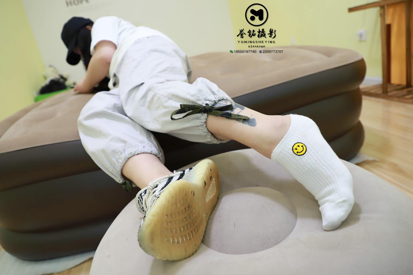 图片[24]-[誉铭传媒]袜足摄影 2020年《客户群第一套作品》[100P] – 速更版-美库