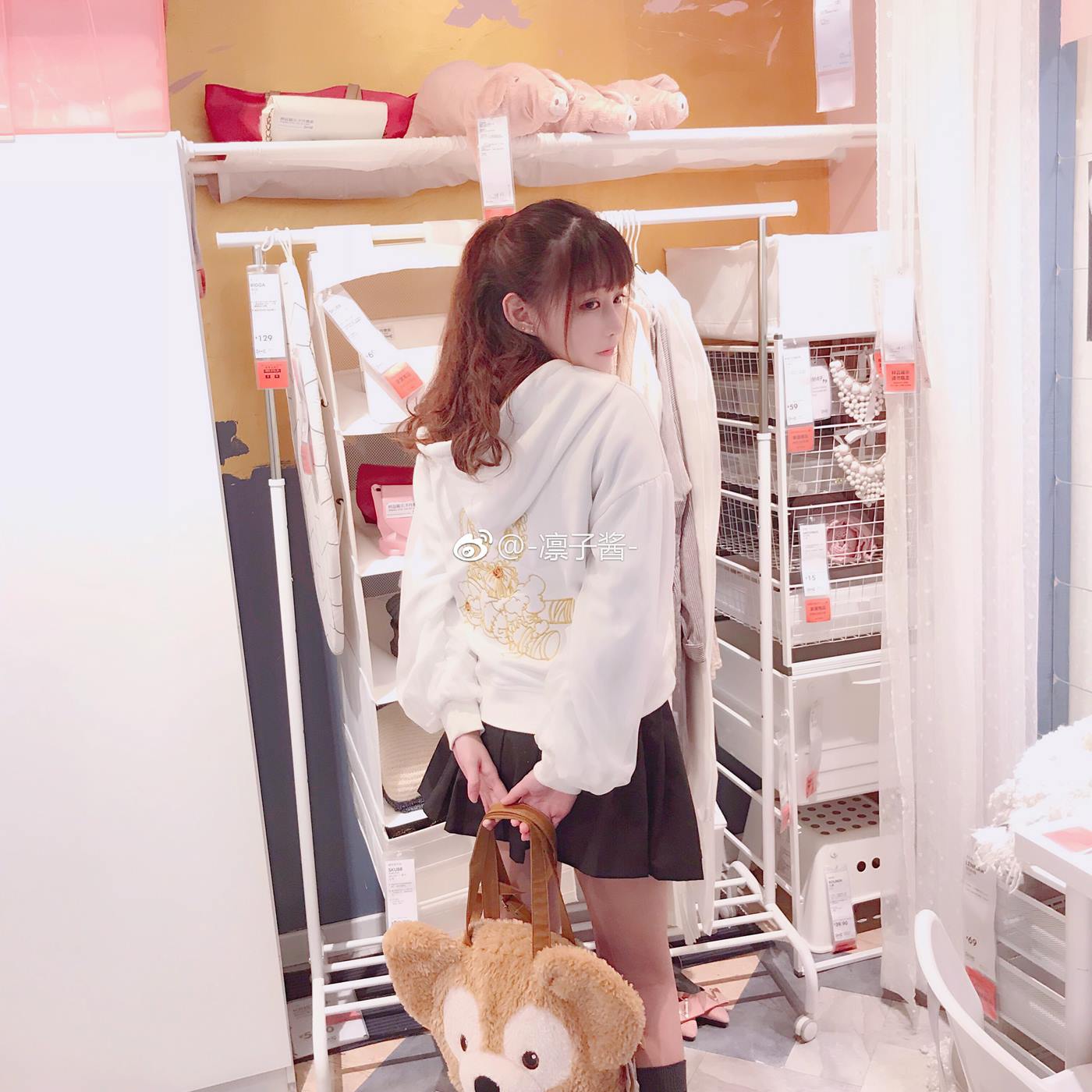 图片[45]-凛子酱  – 微博写真合集 2018WB [78P] – 速更版-美库