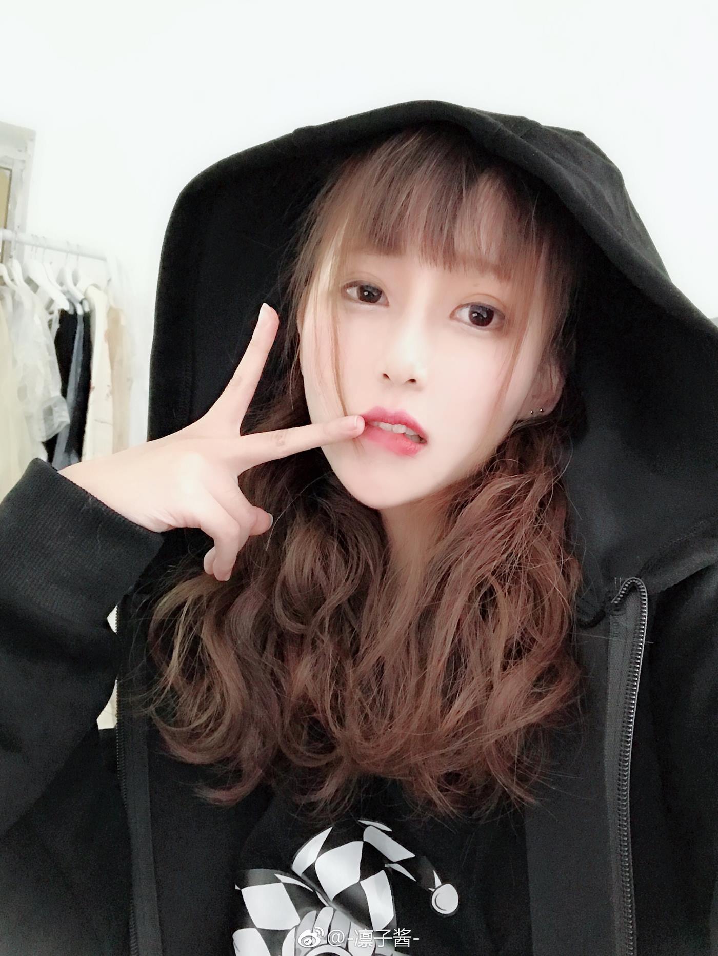 图片[56]-凛子酱  – 微博写真合集 2018WB [78P] – 速更版-美库