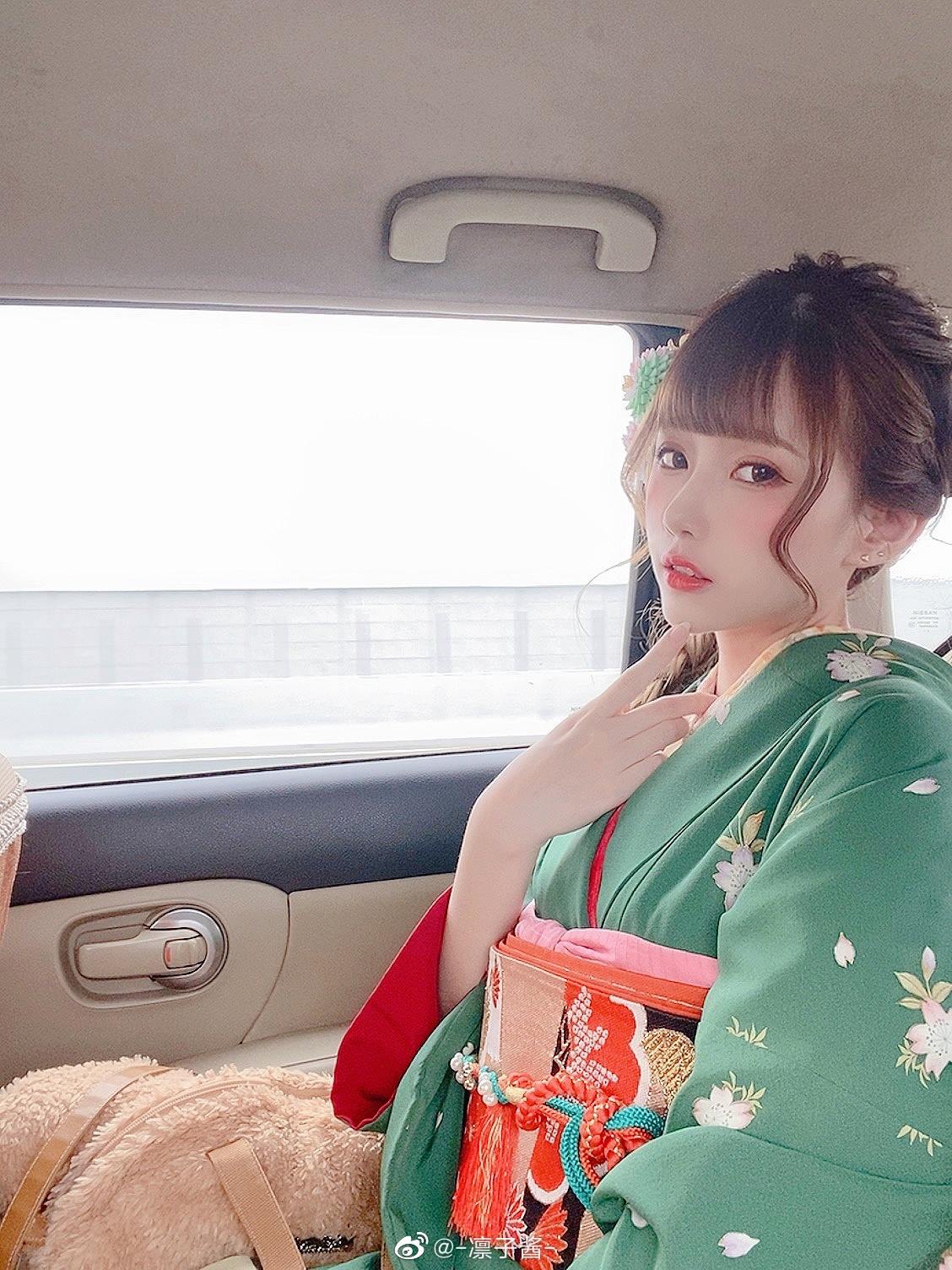 图片[18]-凛子酱  – 微博写真合集 2020WB [286P] – 速更版-美库