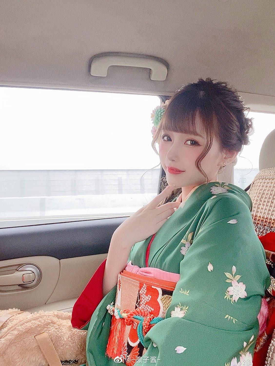 图片[20]-凛子酱  – 微博写真合集 2020WB [286P] – 速更版-美库