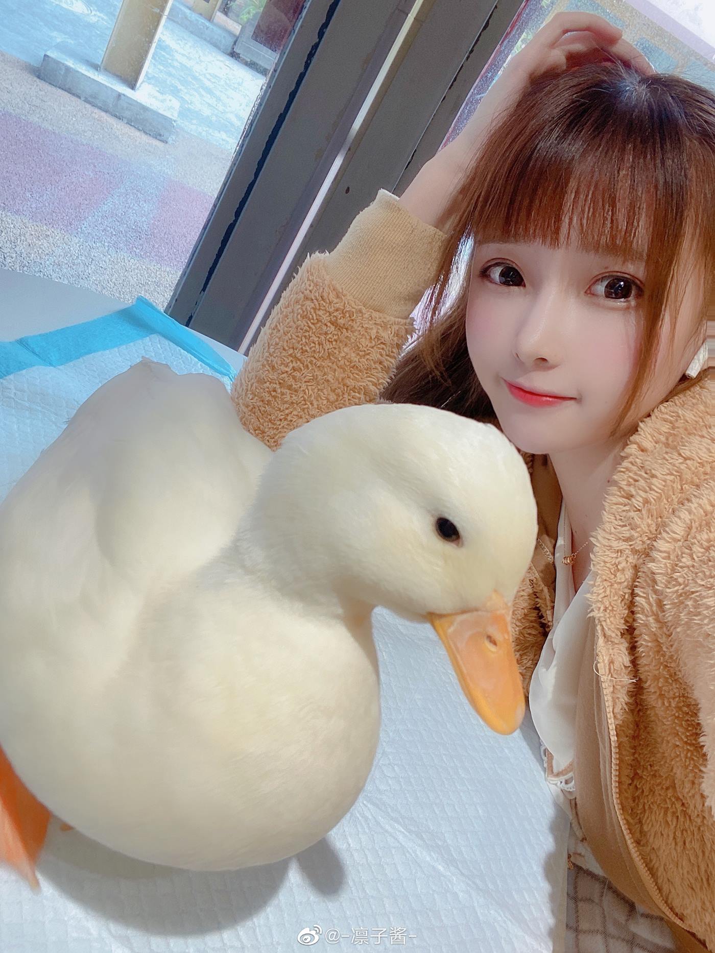 图片[23]-凛子酱  – 微博写真合集 2020WB [286P] – 速更版-美库