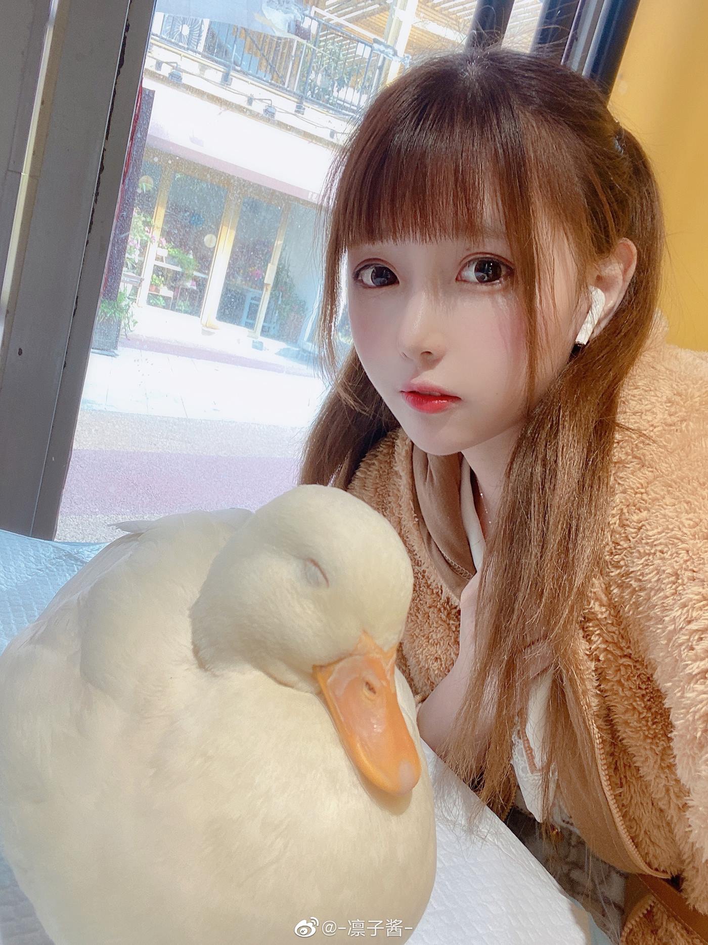 图片[24]-凛子酱  – 微博写真合集 2020WB [286P] – 速更版-美库