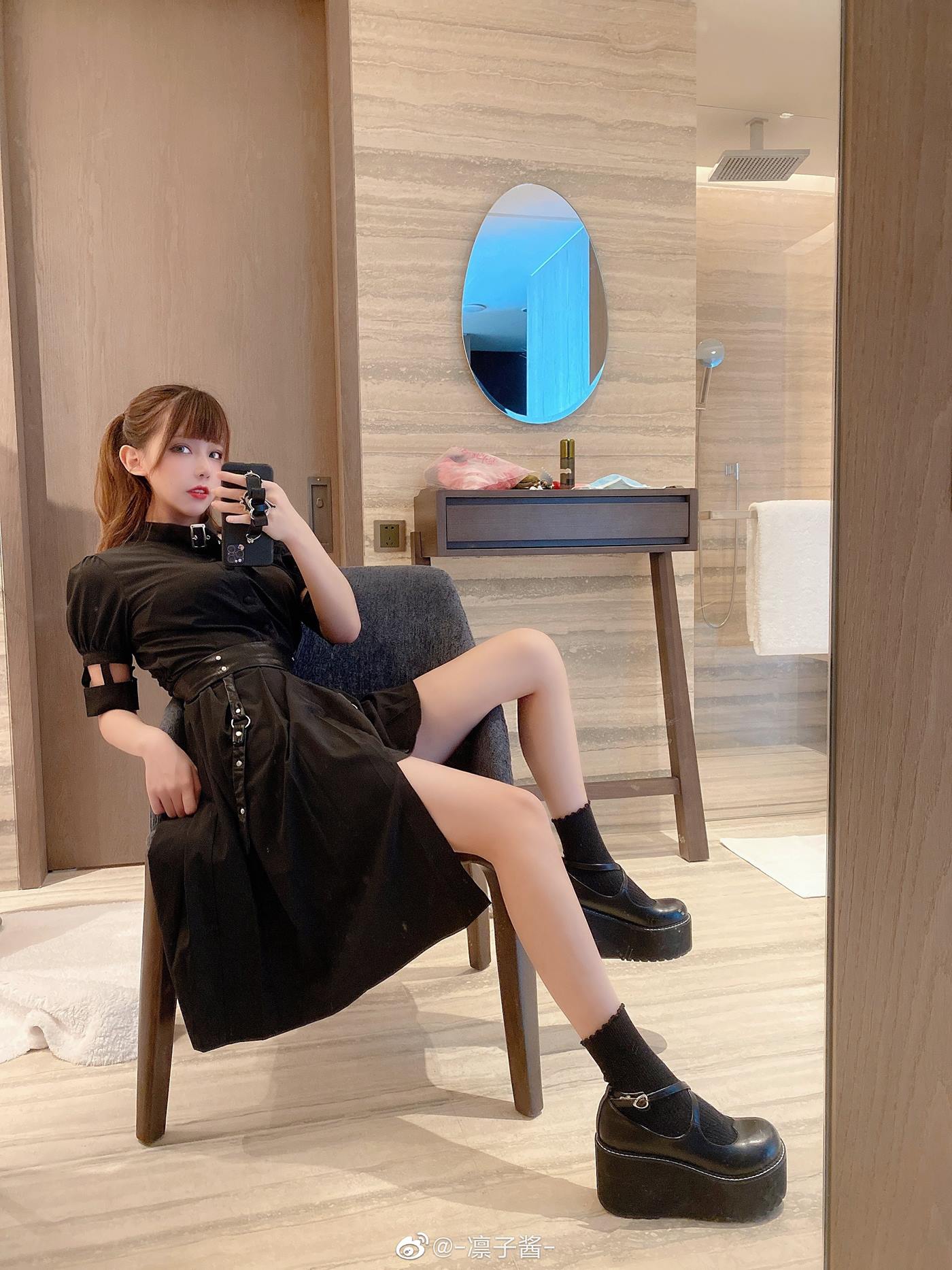 图片[79]-凛子酱  – 微博写真合集 2020WB [286P] – 速更版-美库