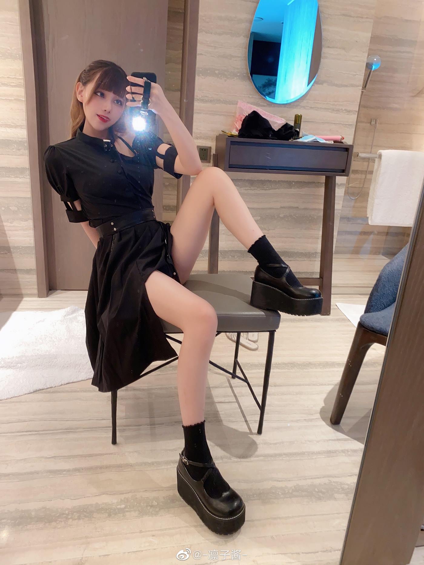 图片[82]-凛子酱  – 微博写真合集 2020WB [286P] – 速更版-美库