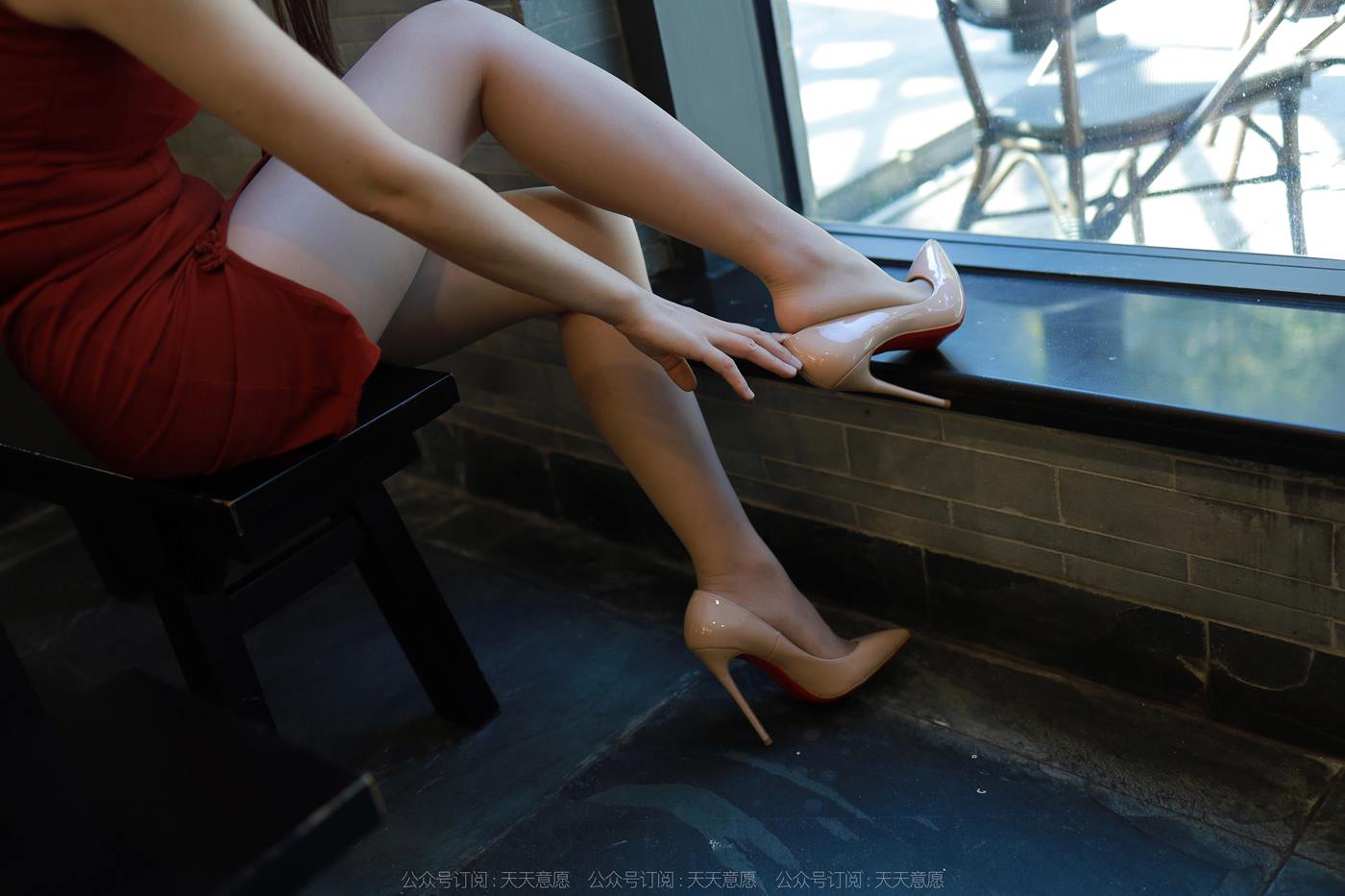 图片[22]-[IESS异思趣向] 2022.11.20 丝享家1274：小婕《红色玫瑰》[85P] – 速更版-美库