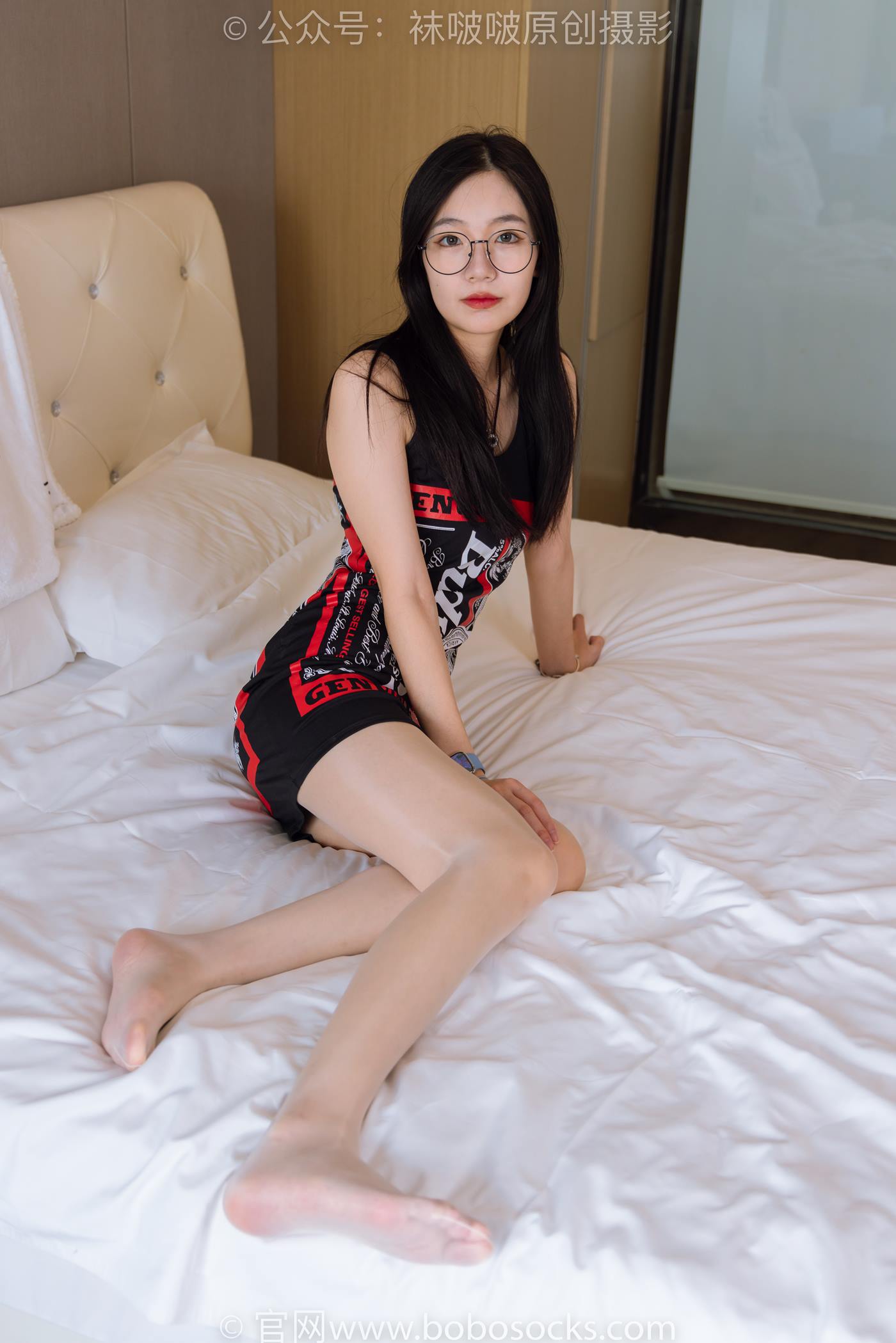 图片[31]-[BoBoSocks袜啵啵]NO.230 小甜豆-两双高跟鞋、板鞋、油亮肉丝、油亮白丝[150P] – 速更版-美库