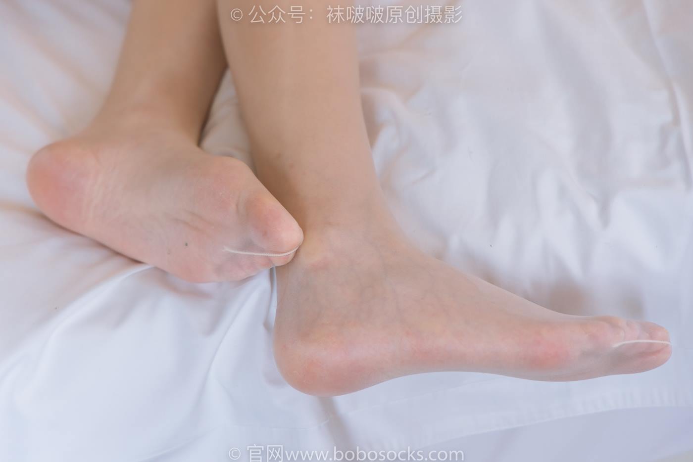 图片[37]-[BoBoSocks袜啵啵]NO.230 小甜豆-两双高跟鞋、板鞋、油亮肉丝、油亮白丝[150P] – 速更版-美库