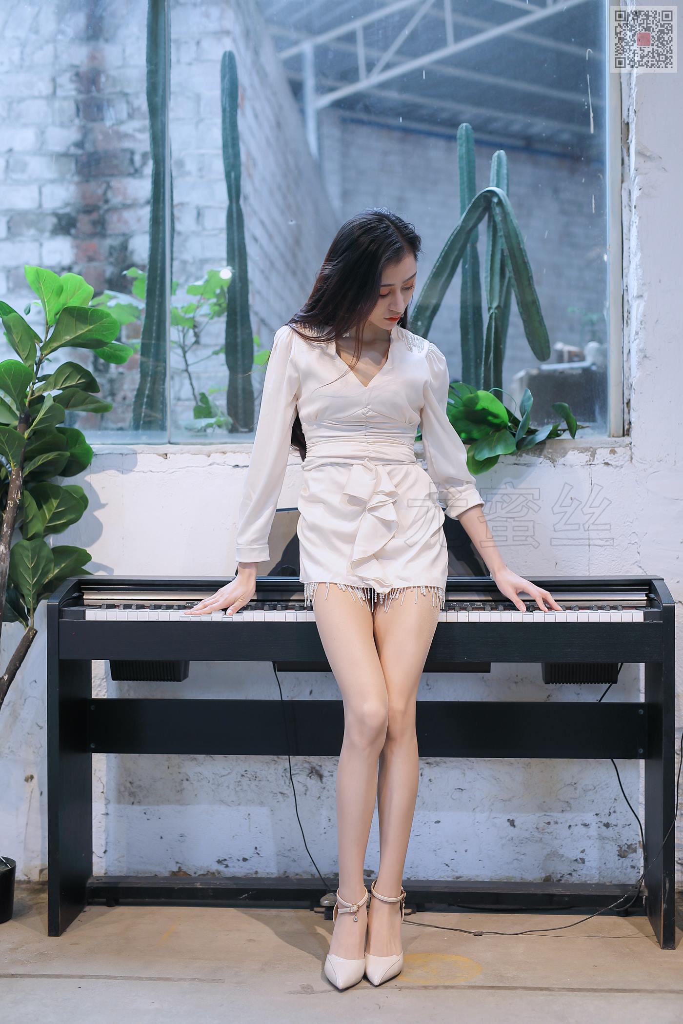 图片[128]-尤密思 No.020 穿搭推广展示图集 [141P] – 速更版-美库