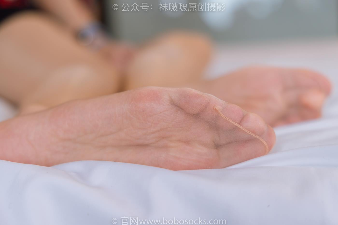 图片[128]-[BoBoSocks袜啵啵]NO.230 小甜豆-两双高跟鞋、板鞋、油亮肉丝、油亮白丝[150P] – 速更版-美库