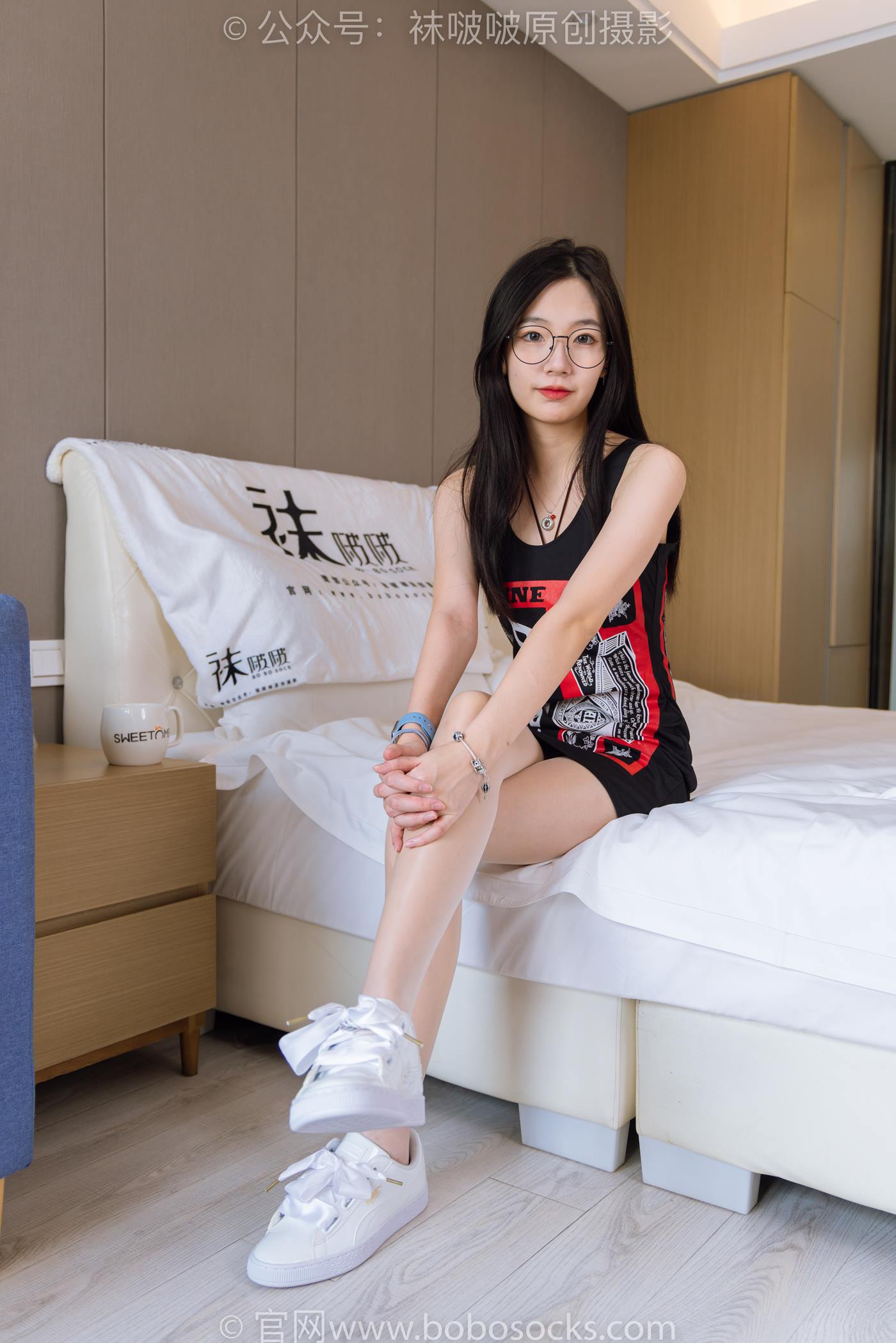 图片[149]-[BoBoSocks袜啵啵]NO.230 小甜豆-两双高跟鞋、板鞋、油亮肉丝、油亮白丝[150P] – 速更版-美库