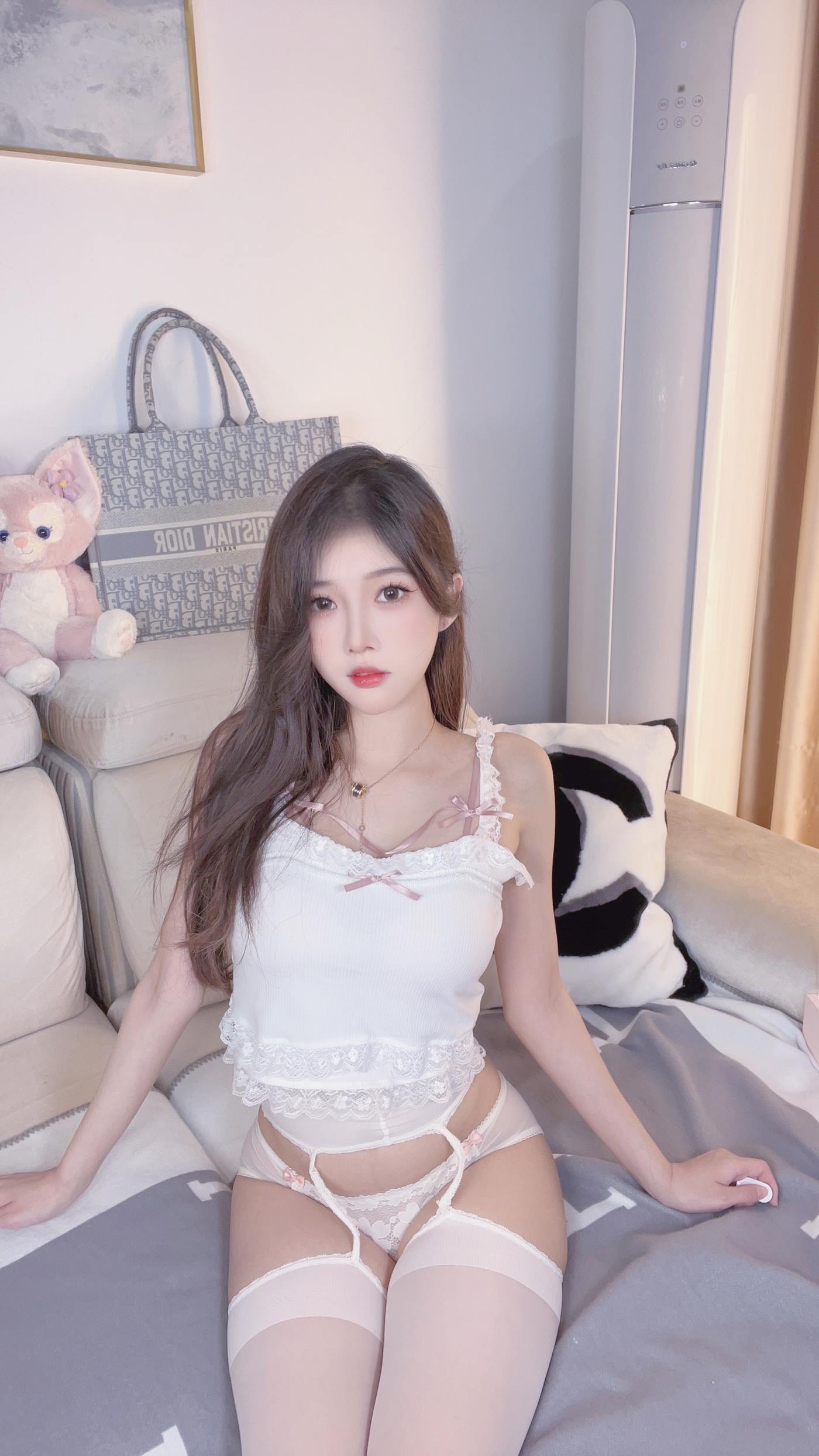 图片[10]-小小奶瓶儿  – 纯欲吊带[9P] – 速更版-美库