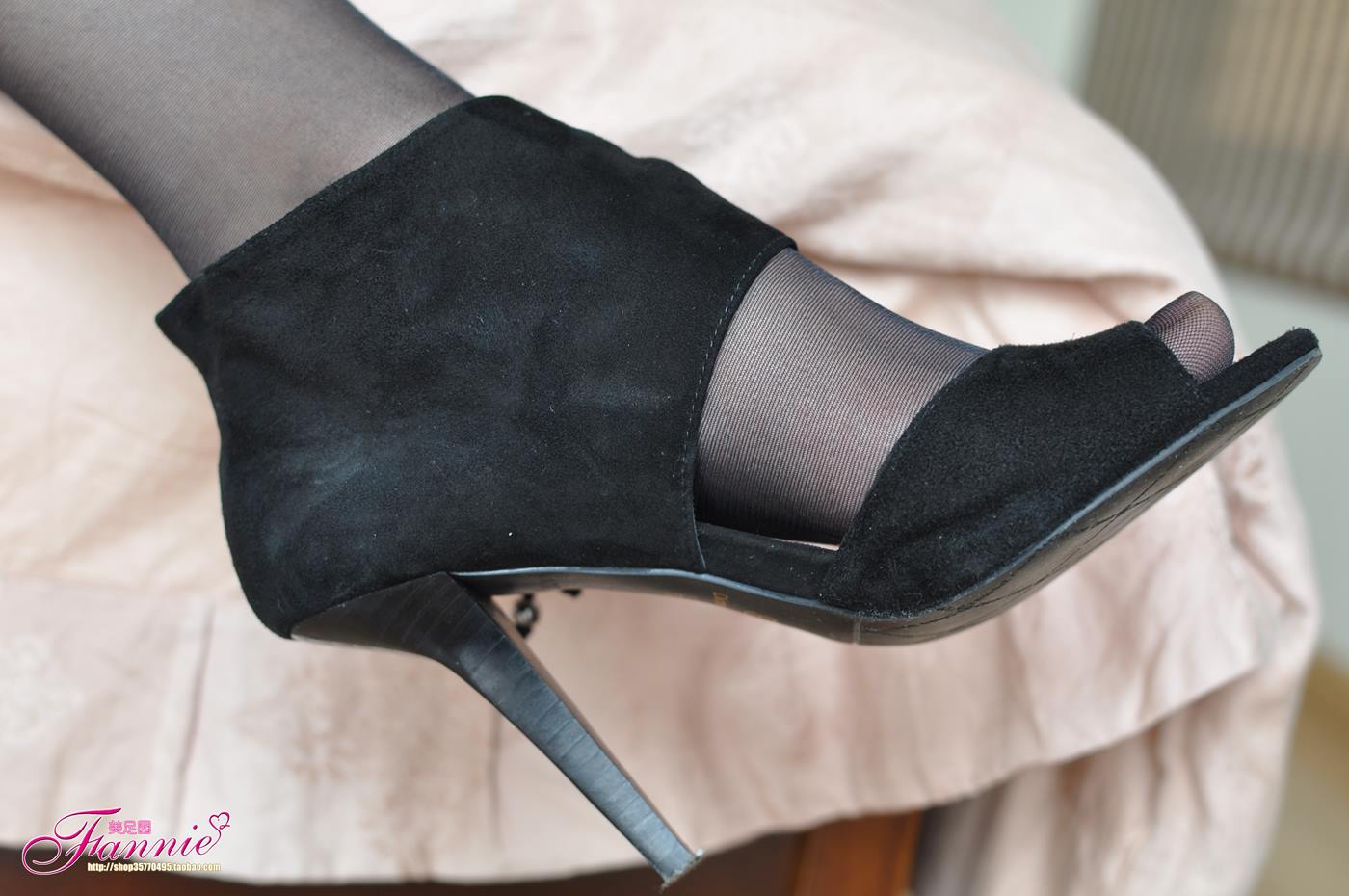 图片[25]-Fannie芬妮每足园 No.101 典雅的高跟黑丝 [62P] – 速更版-美库