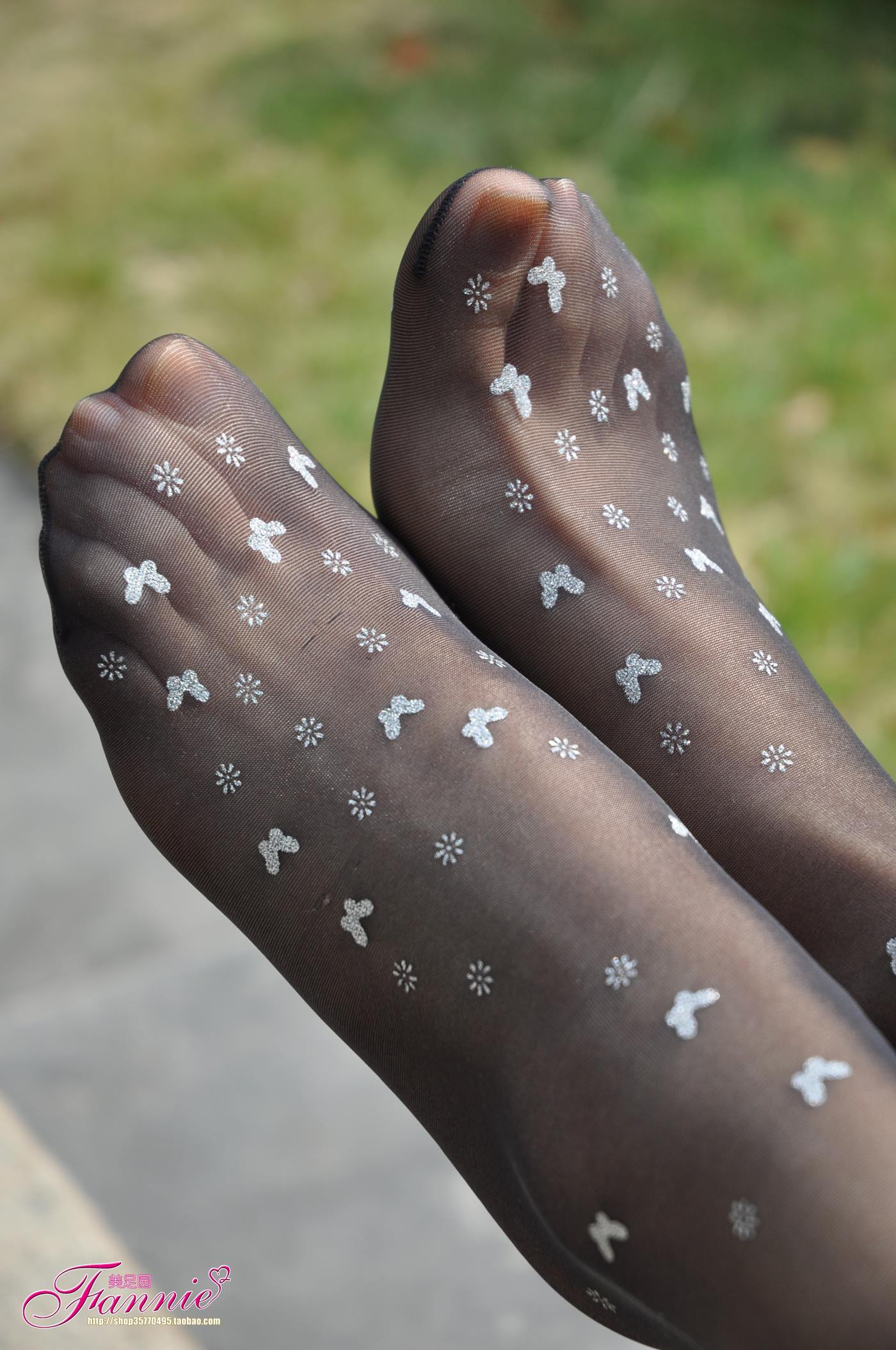 图片[24]-Fannie芬妮每足园 No.102 蝴蝶飞扬 黑丝 [83P] – 速更版-美库