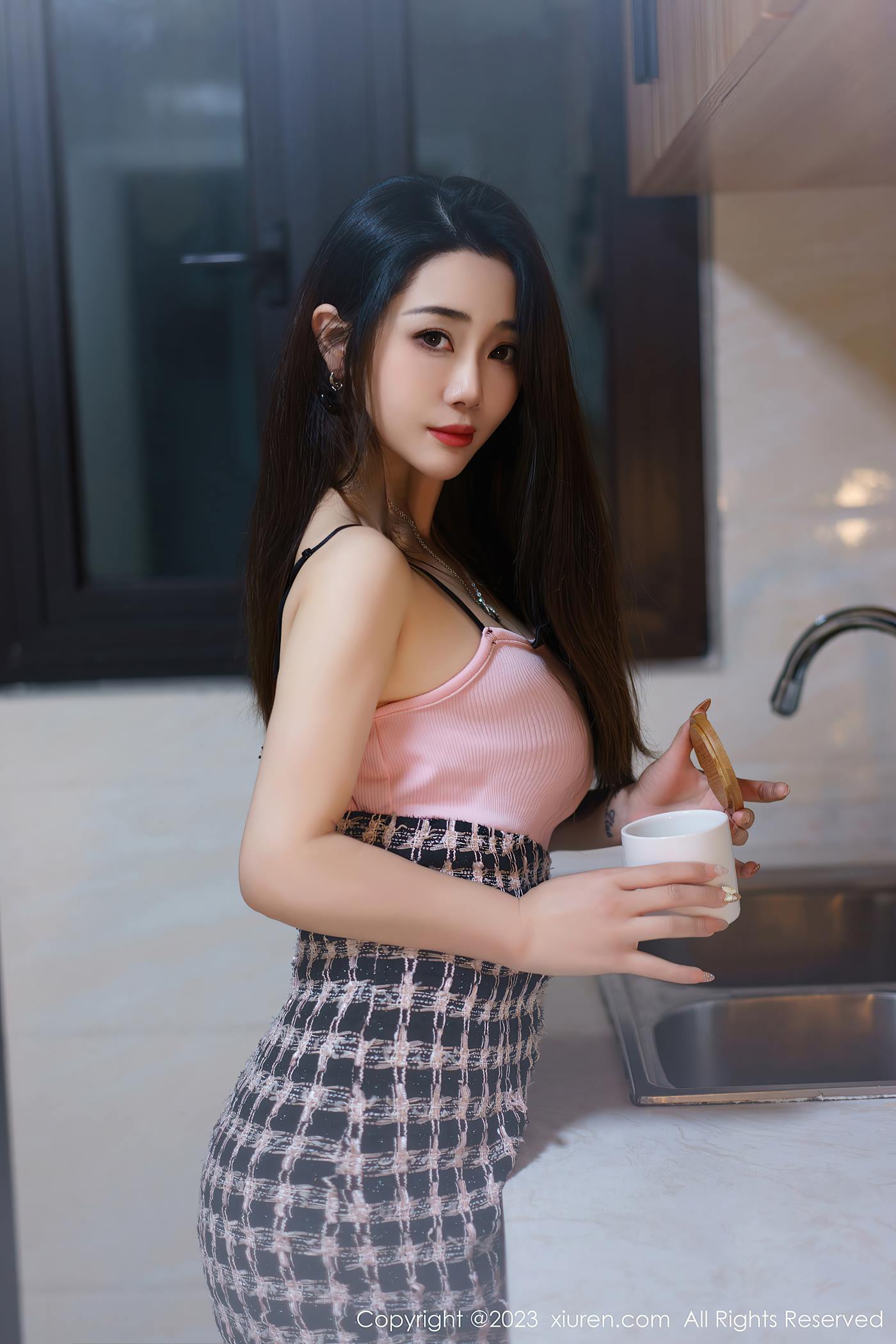 [Xiuren秀人网]2023.05.25 NO.6799 严利娅Yuliya[8+1P] - 速更版-绅士图