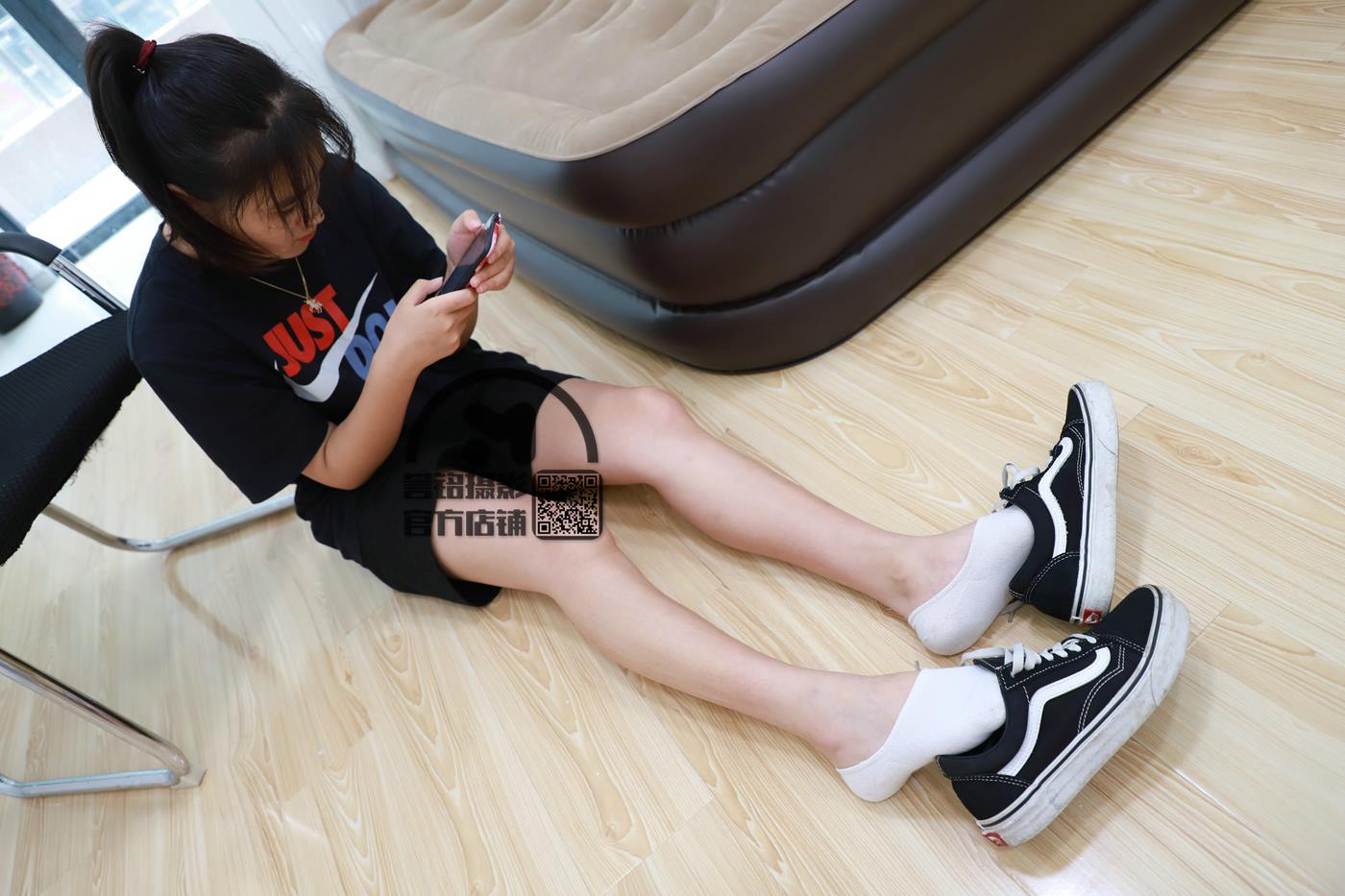 图片[21]-[誉铭传媒]袜足摄影 2020年《客户群第四套作品》[74P] – 速更版-美库