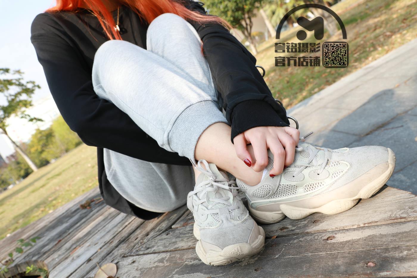 图片[34]-[誉铭传媒]袜足摄影 2020年《客户群第五套作品》[75P] – 速更版-美库