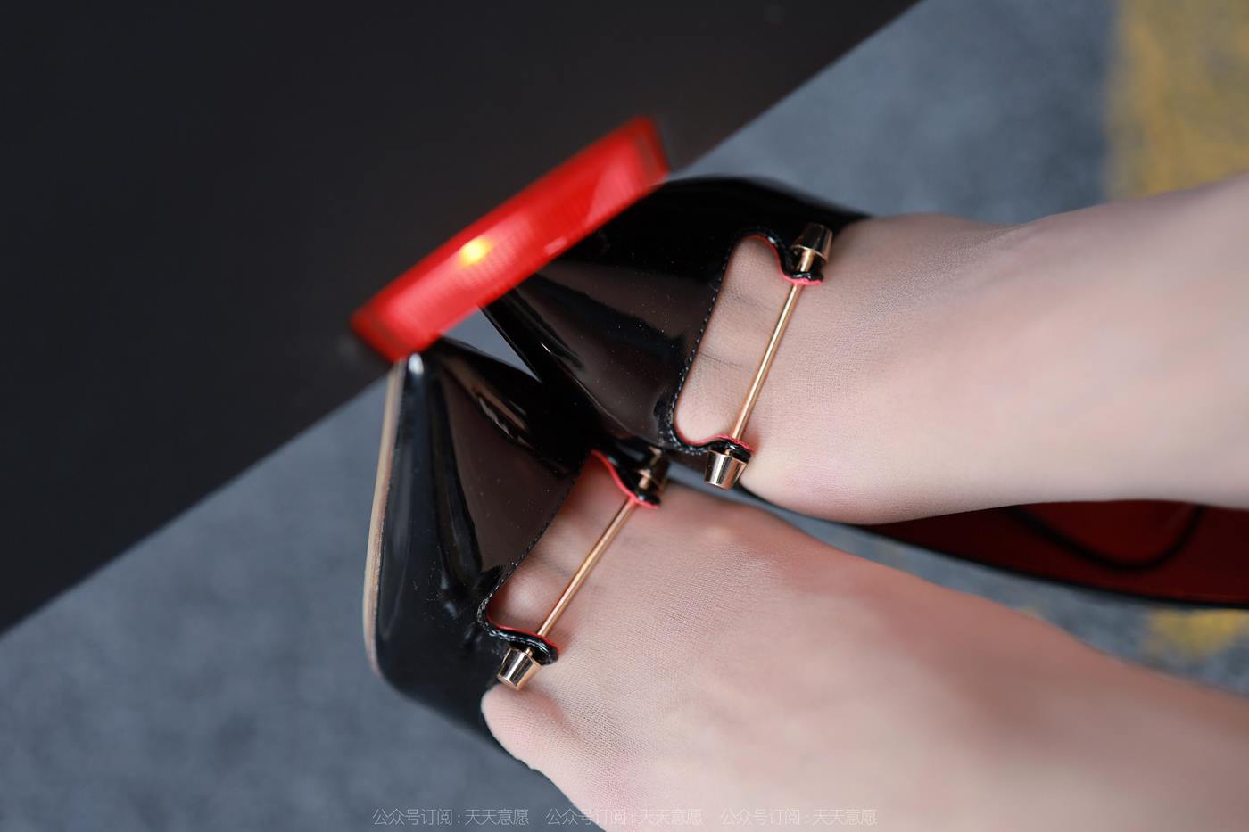 图片[26]-[IESS异思趣向] 2022.12.05 丝享家1289：小六《车内办公》[83P] – 速更版-美库