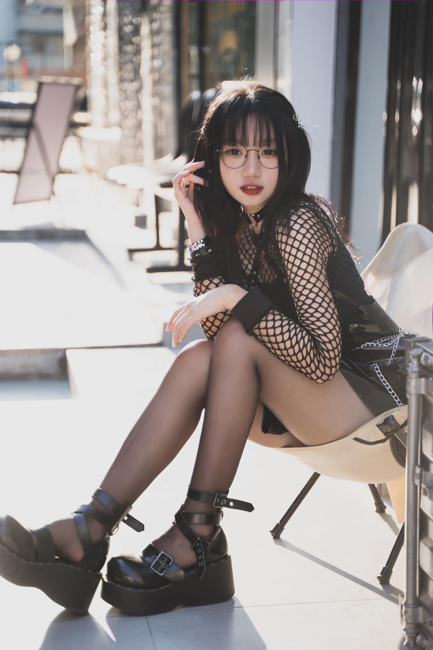 图片[17]-人气Coser@柒柒要乖哦 街拍黑皮裙 [17P] – 速更版-美库