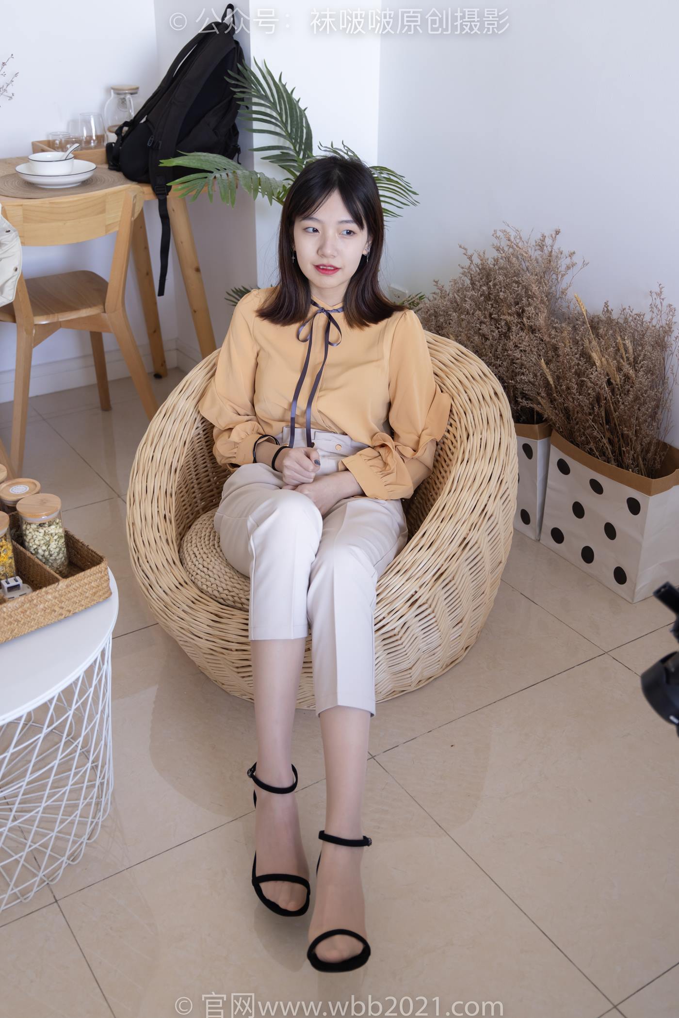 图片[19]-[BoBoSocks袜啵啵]NO.240 小甜豆-三双高跟鞋、肉丝、裸足[154P] – 速更版-美库