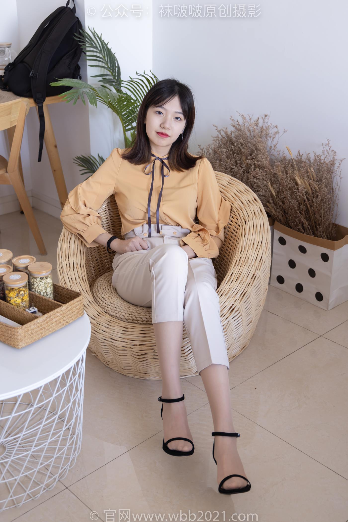 图片[20]-[BoBoSocks袜啵啵]NO.240 小甜豆-三双高跟鞋、肉丝、裸足[154P] – 速更版-美库