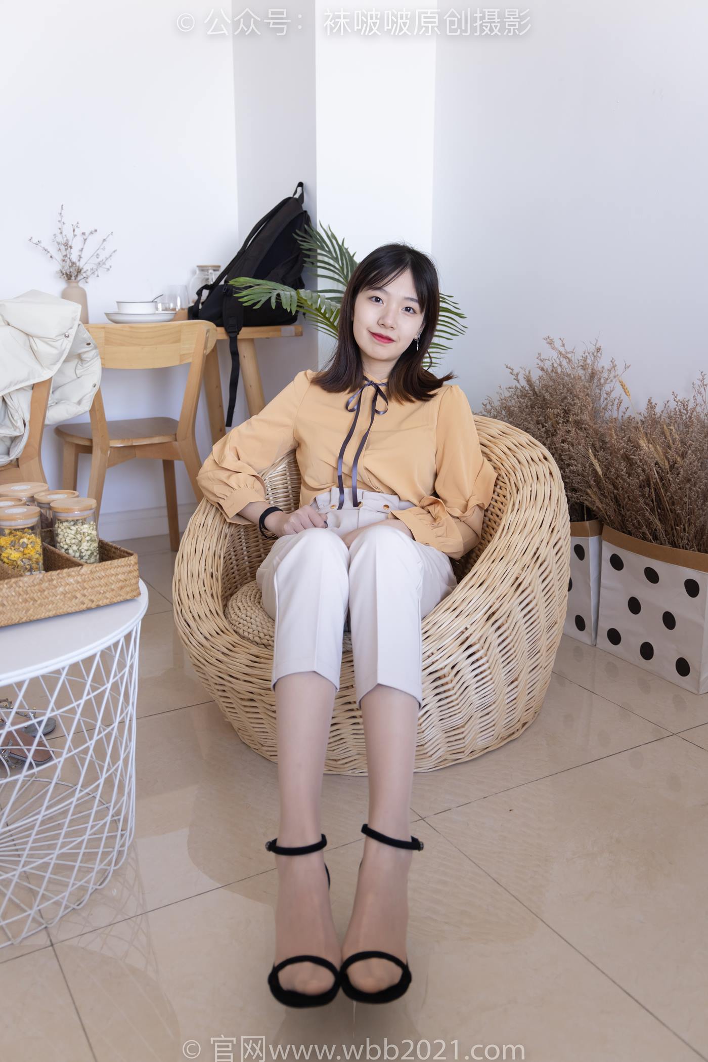 图片[22]-[BoBoSocks袜啵啵]NO.240 小甜豆-三双高跟鞋、肉丝、裸足[154P] – 速更版-美库