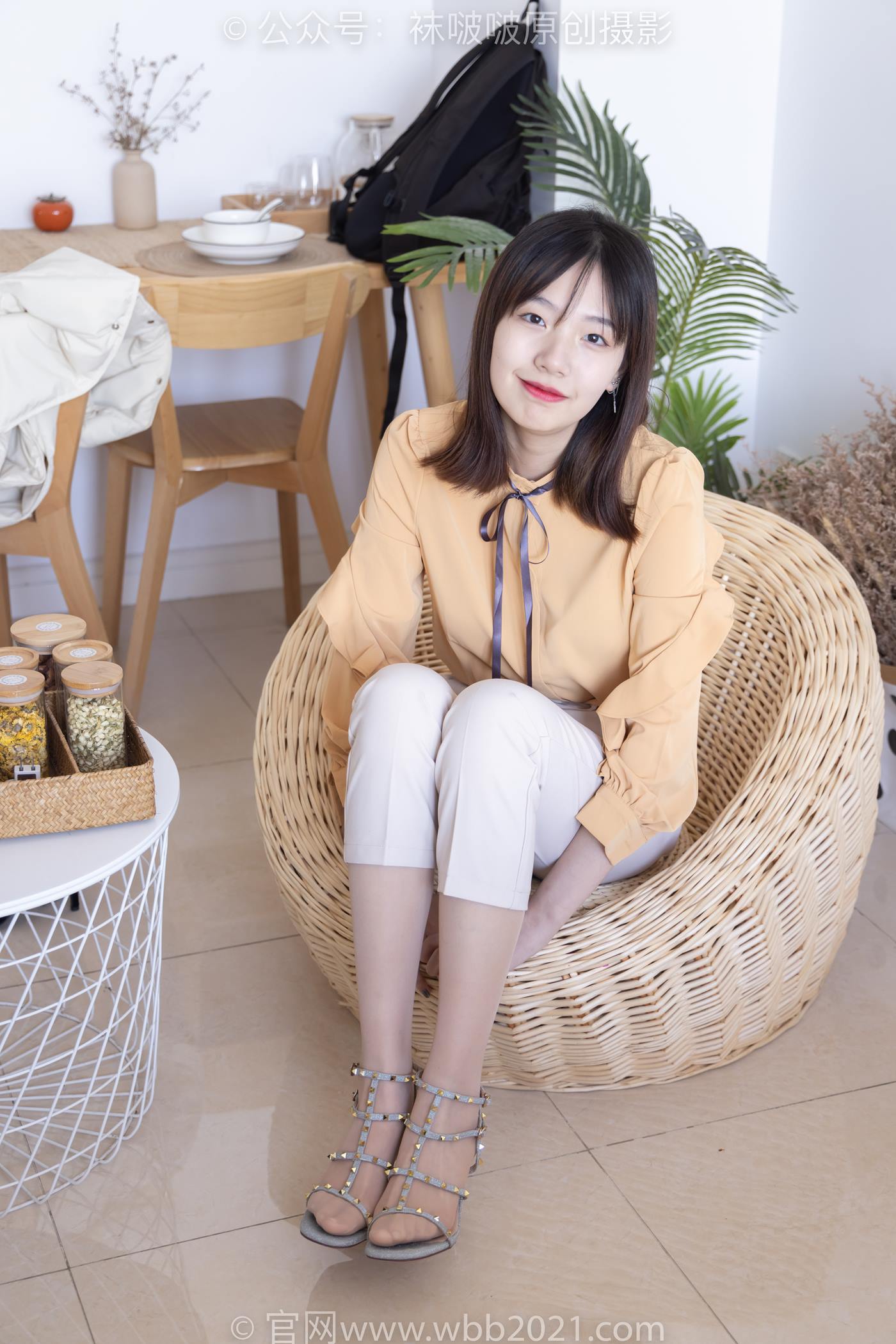 图片[38]-[BoBoSocks袜啵啵]NO.240 小甜豆-三双高跟鞋、肉丝、裸足[154P] – 速更版-美库