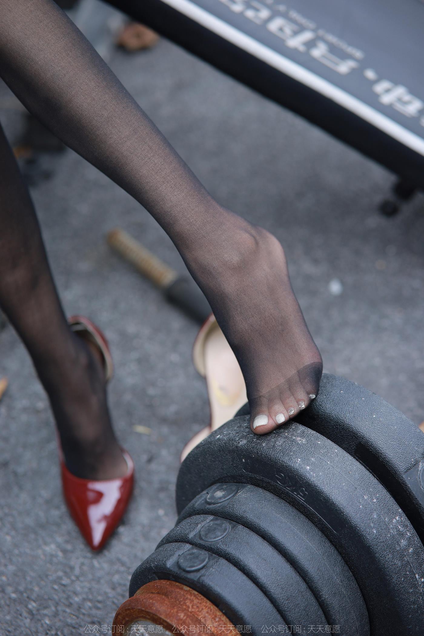 图片[23]-[IESS异思趣向] 2022.12.09 丝享家1293：美子《酒红高跟鞋》[77P] – 速更版-美库