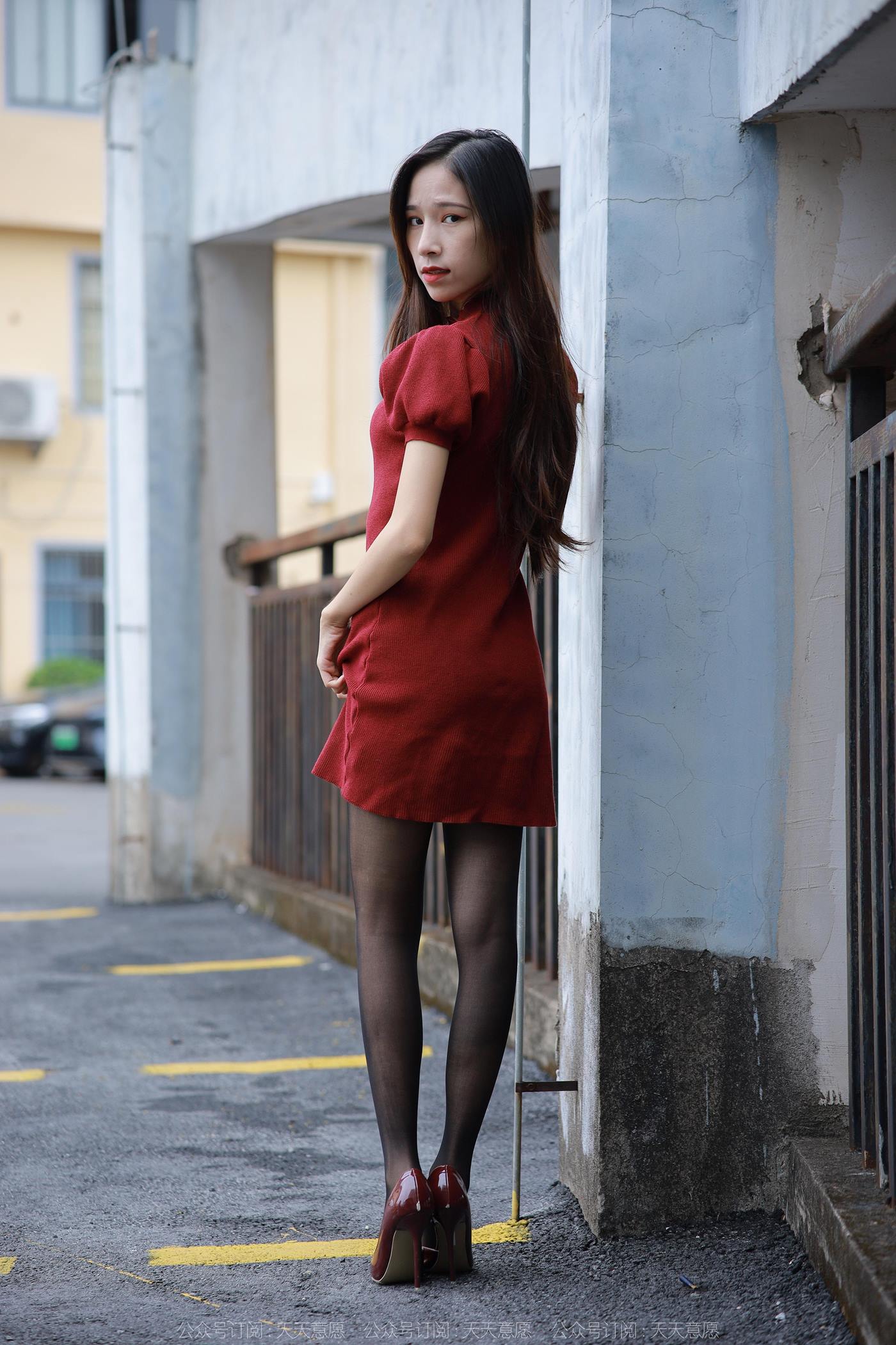 图片[26]-[IESS异思趣向] 2022.12.09 丝享家1293：美子《酒红高跟鞋》[77P] – 速更版-美库