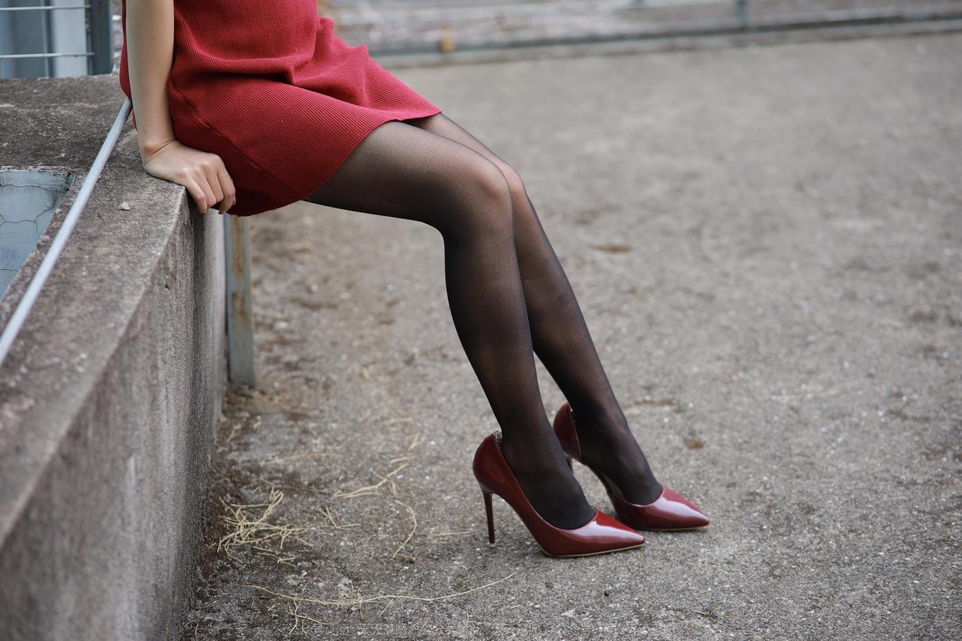 图片[39]-[IESS异思趣向] 2022.12.09 丝享家1293：美子《酒红高跟鞋》[77P] – 速更版-美库